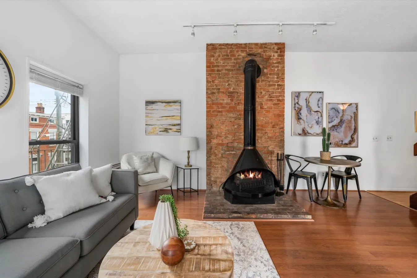 Charming Mt. Adams 1BR in Prime Location! 3