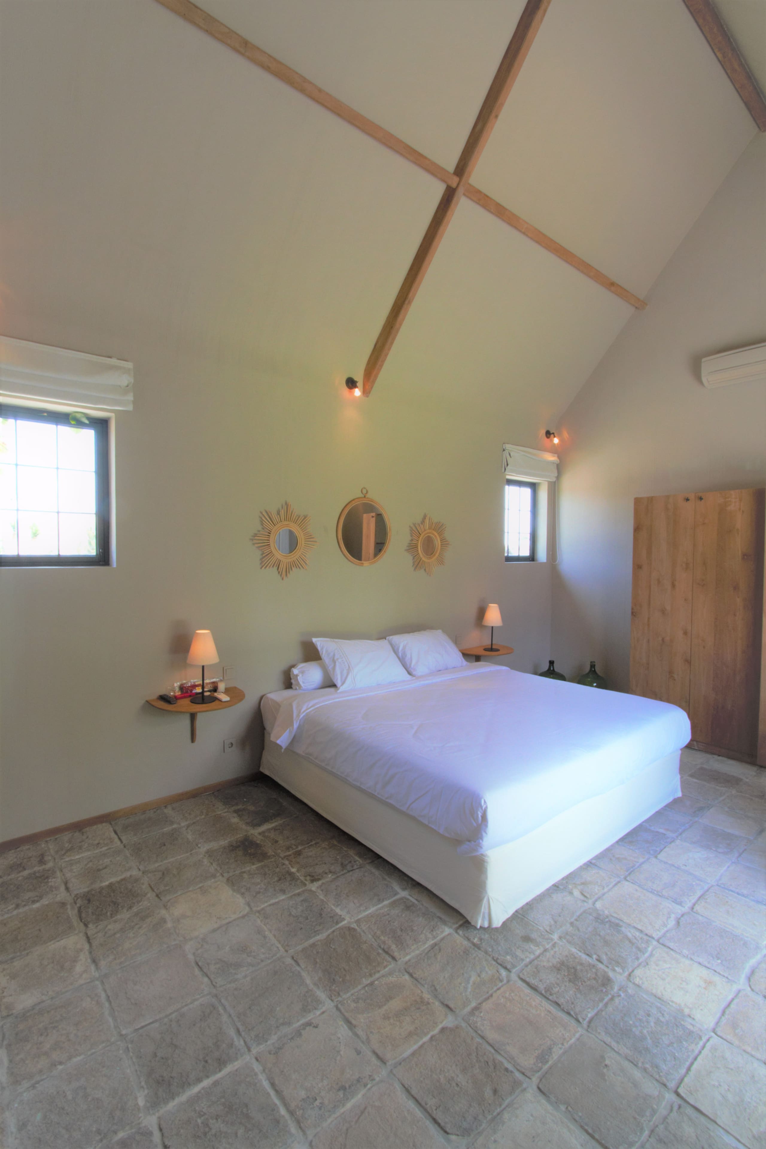 Luxury 5BR Villa with 20m Pool 38