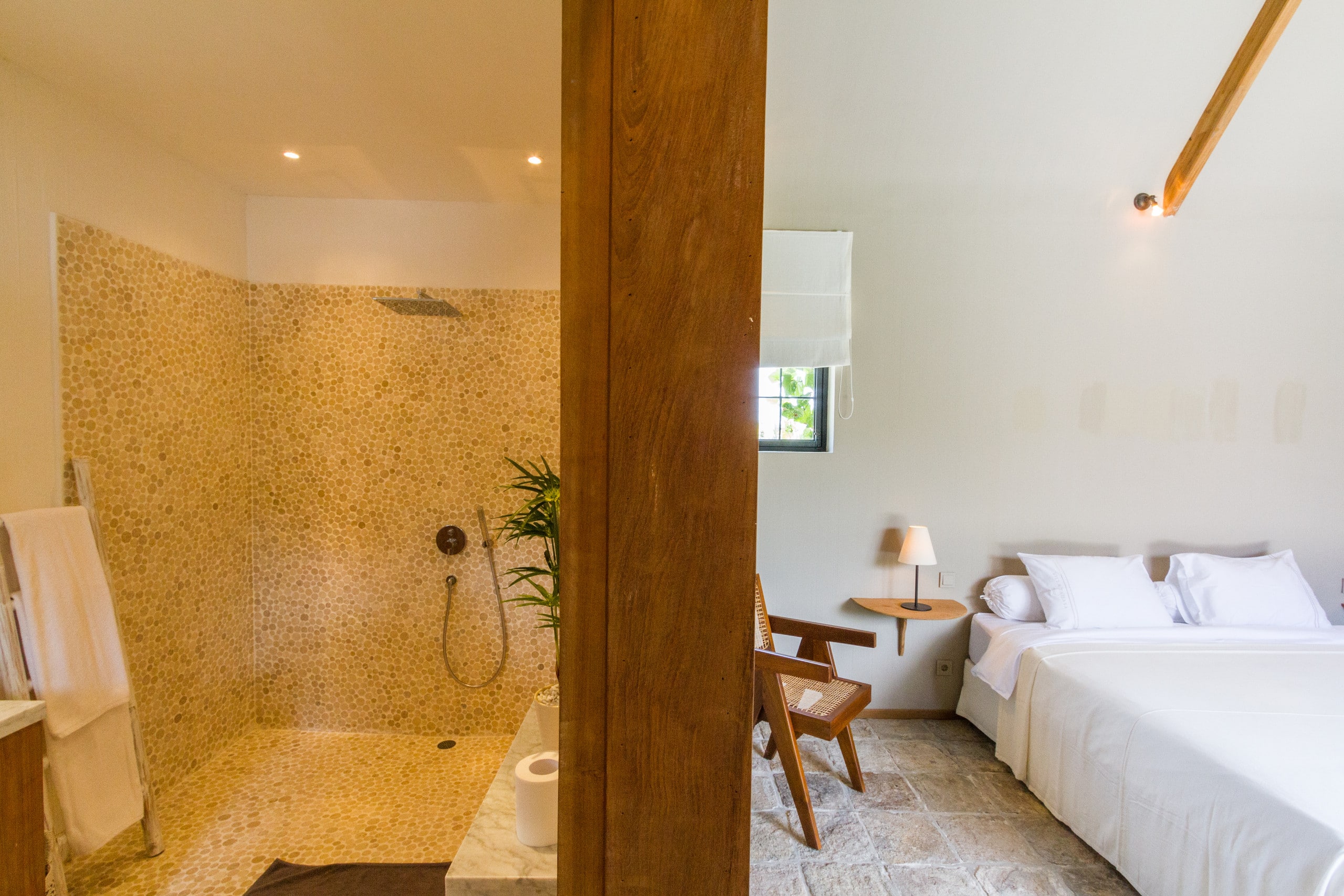 Luxury 5BR Villa with 20m Pool 40