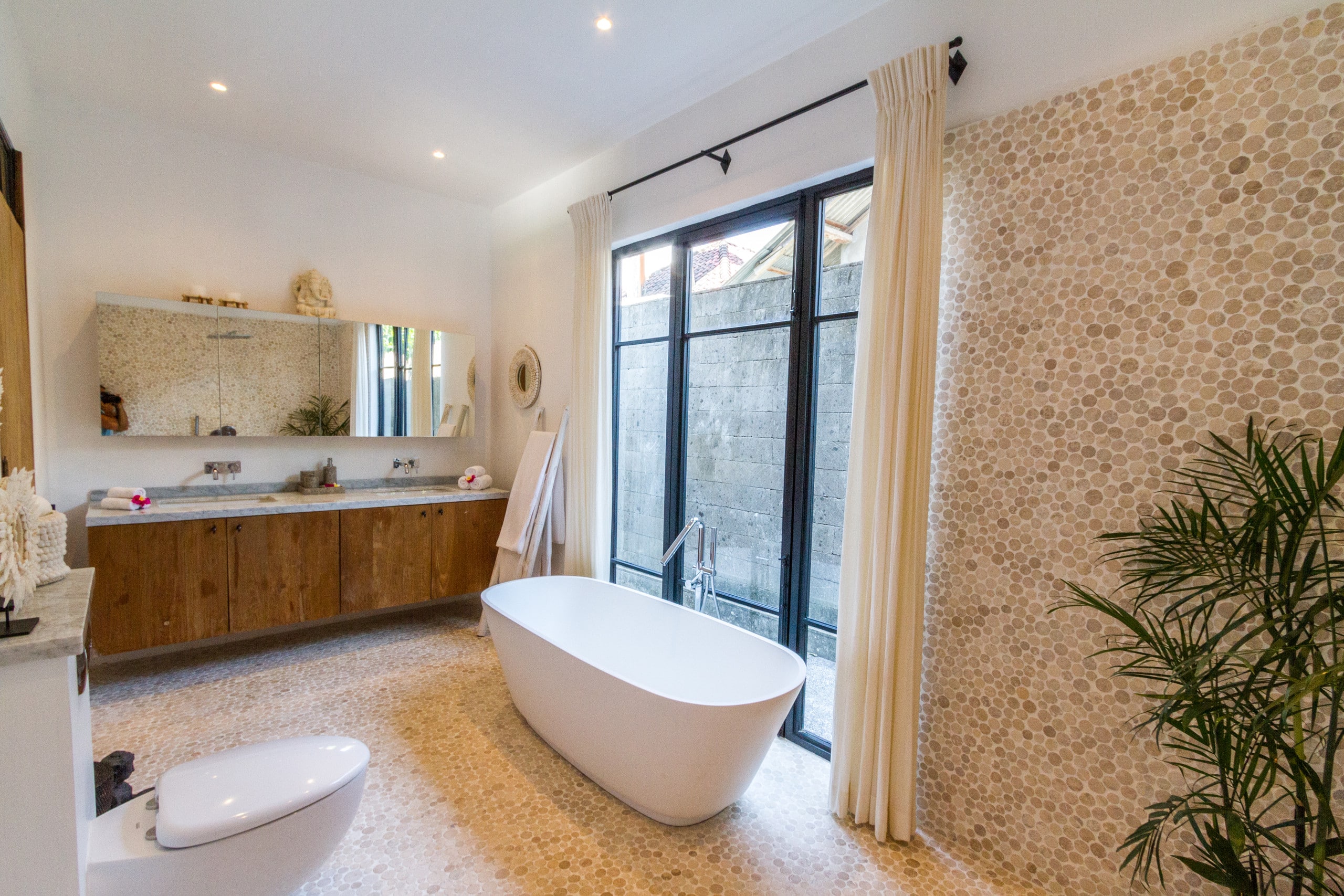 Luxury 5BR Villa with 20m Pool 6