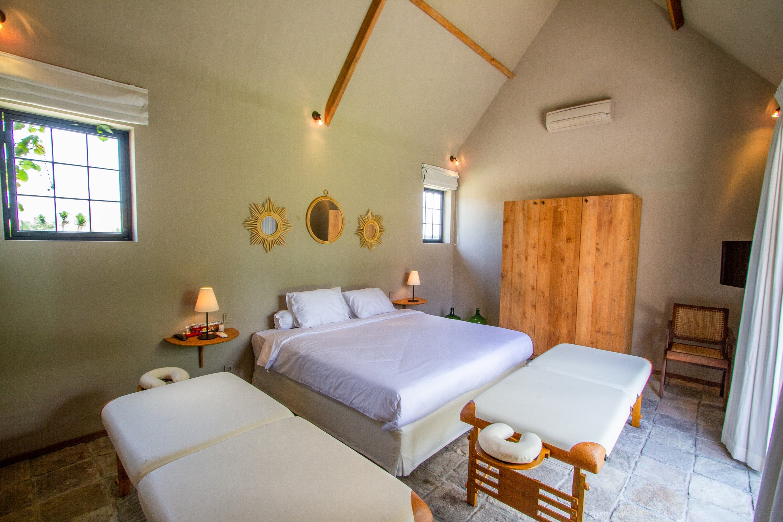 Luxury 5BR Villa with 20m Pool 33