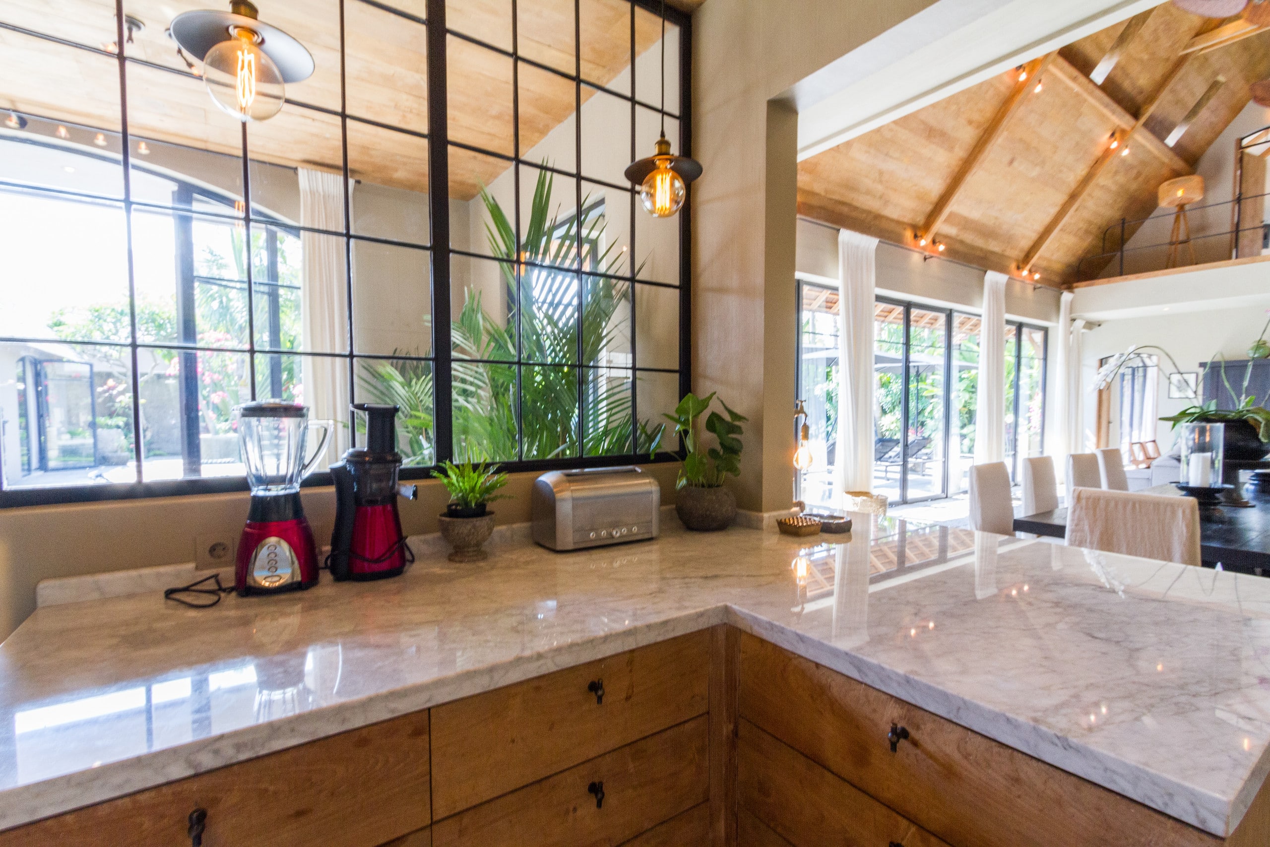 Luxury 5BR Villa with 20m Pool 16