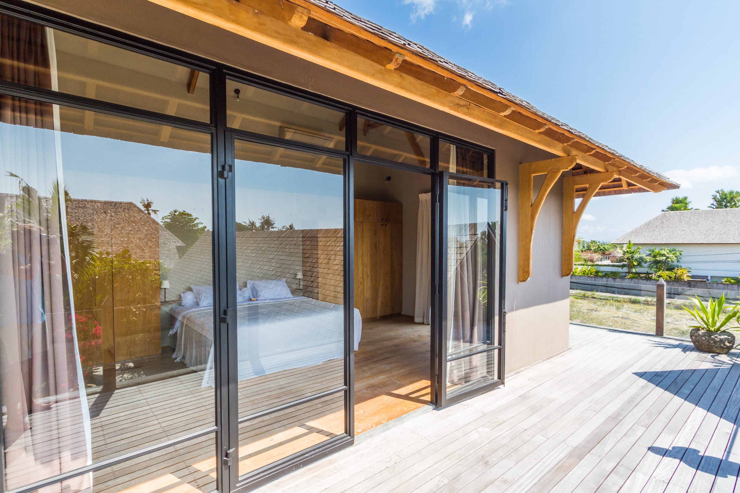 Luxury 5BR Villa with 20m Pool 27