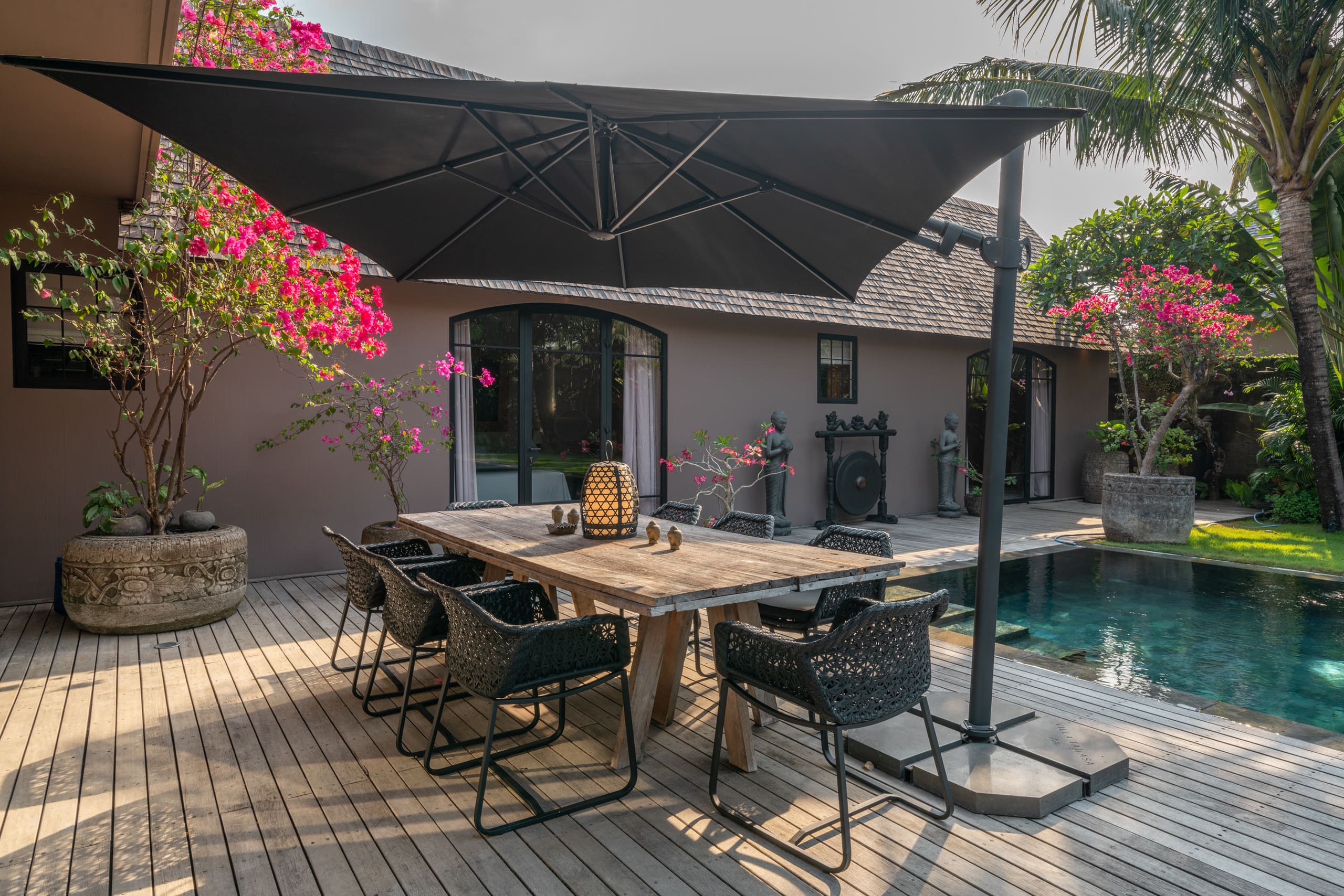 Luxury 5BR Villa with 20m Pool 17