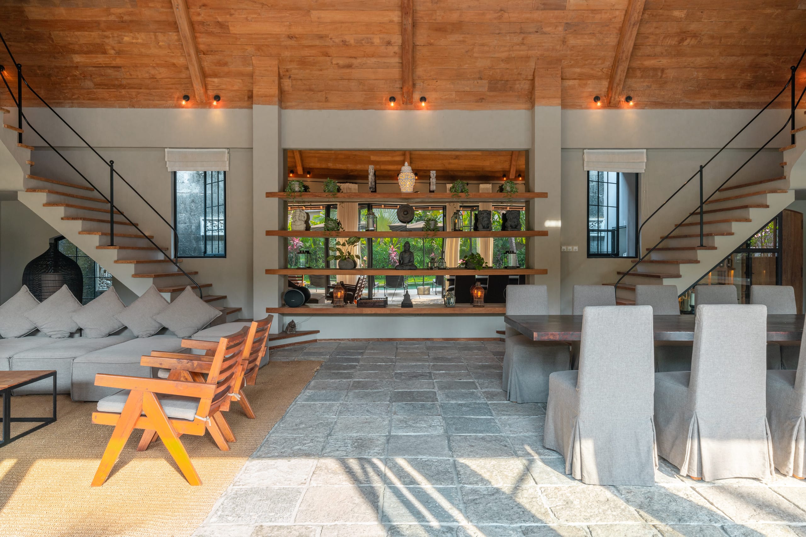 Luxury 5BR Villa with 20m Pool 12