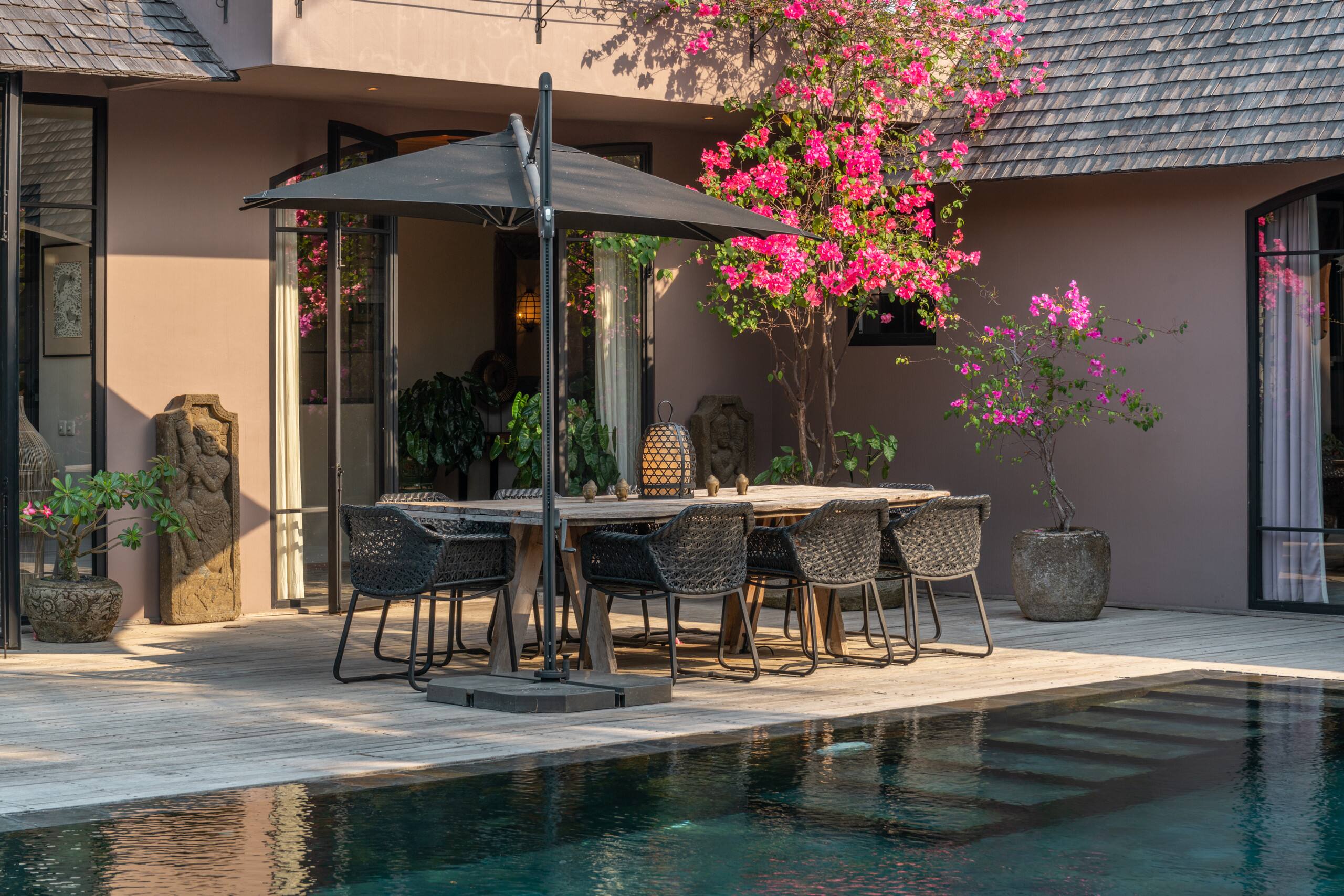 Luxury 5BR Villa with 20m Pool 18