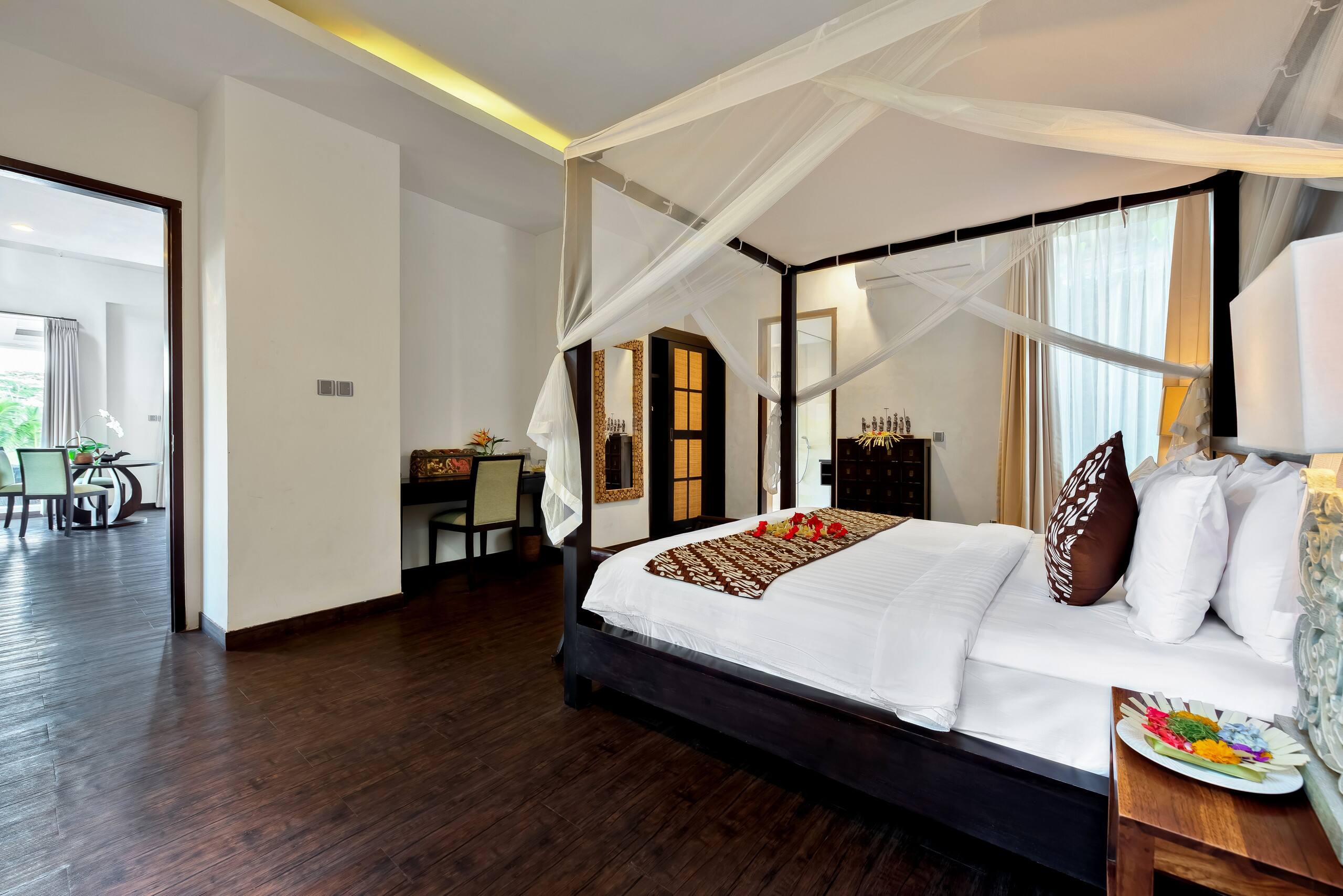 7-Bedroom Villa with Infinity Pool & Jungle Views 17