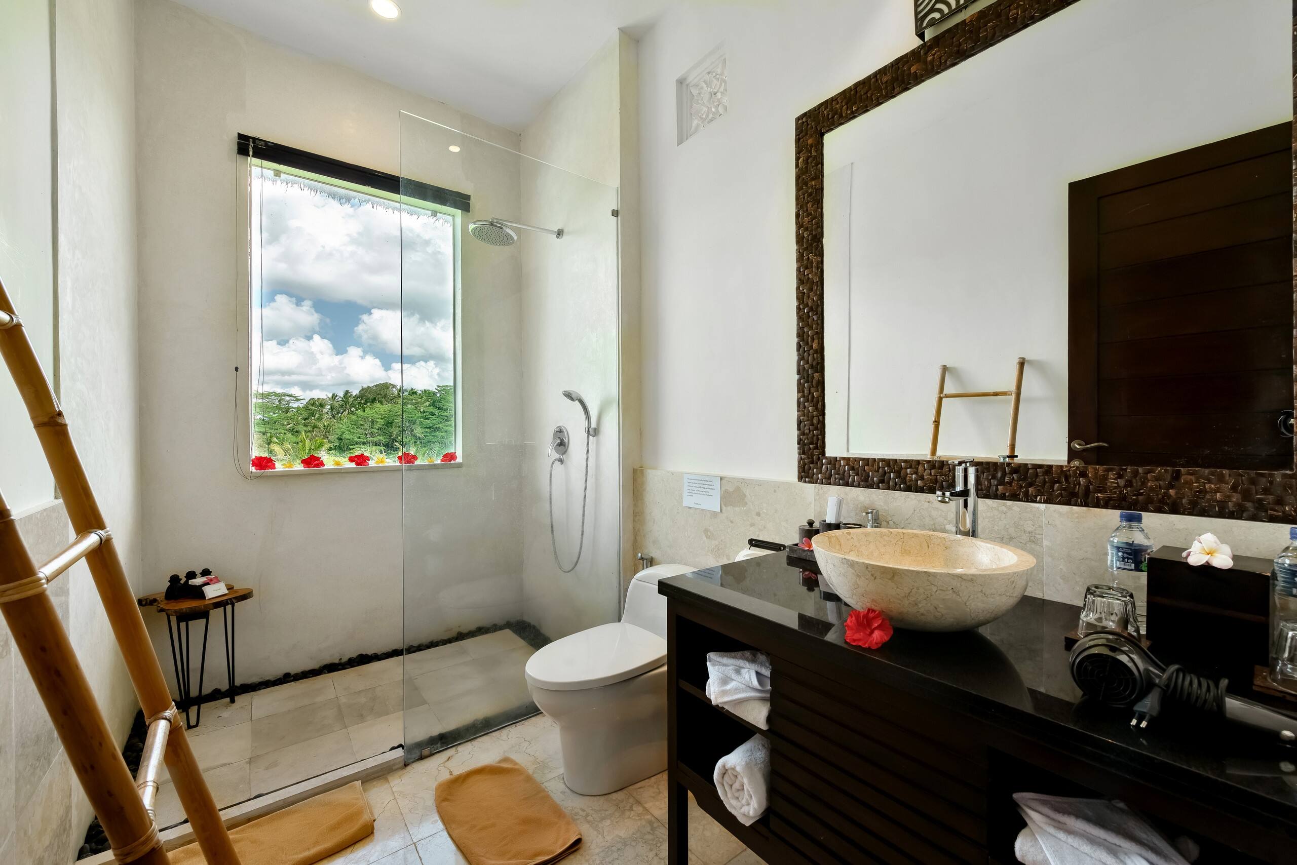 7-Bedroom Villa with Infinity Pool & Jungle Views 26