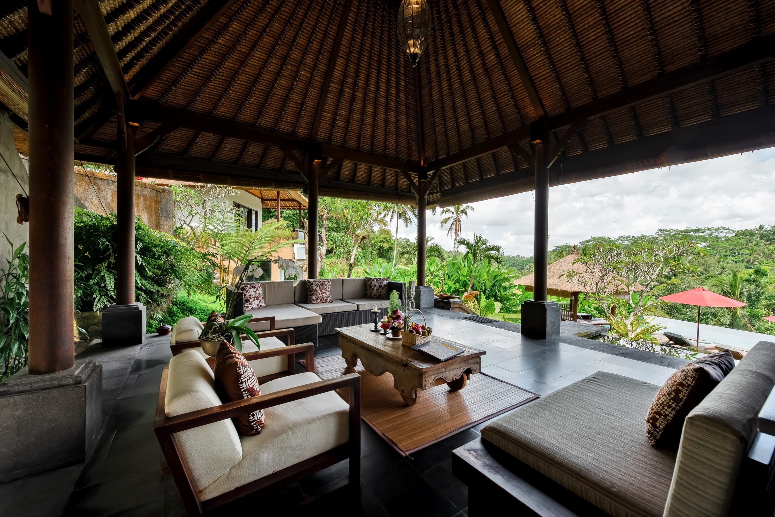 7-Bedroom Villa with Infinity Pool & Jungle Views — photo 5
