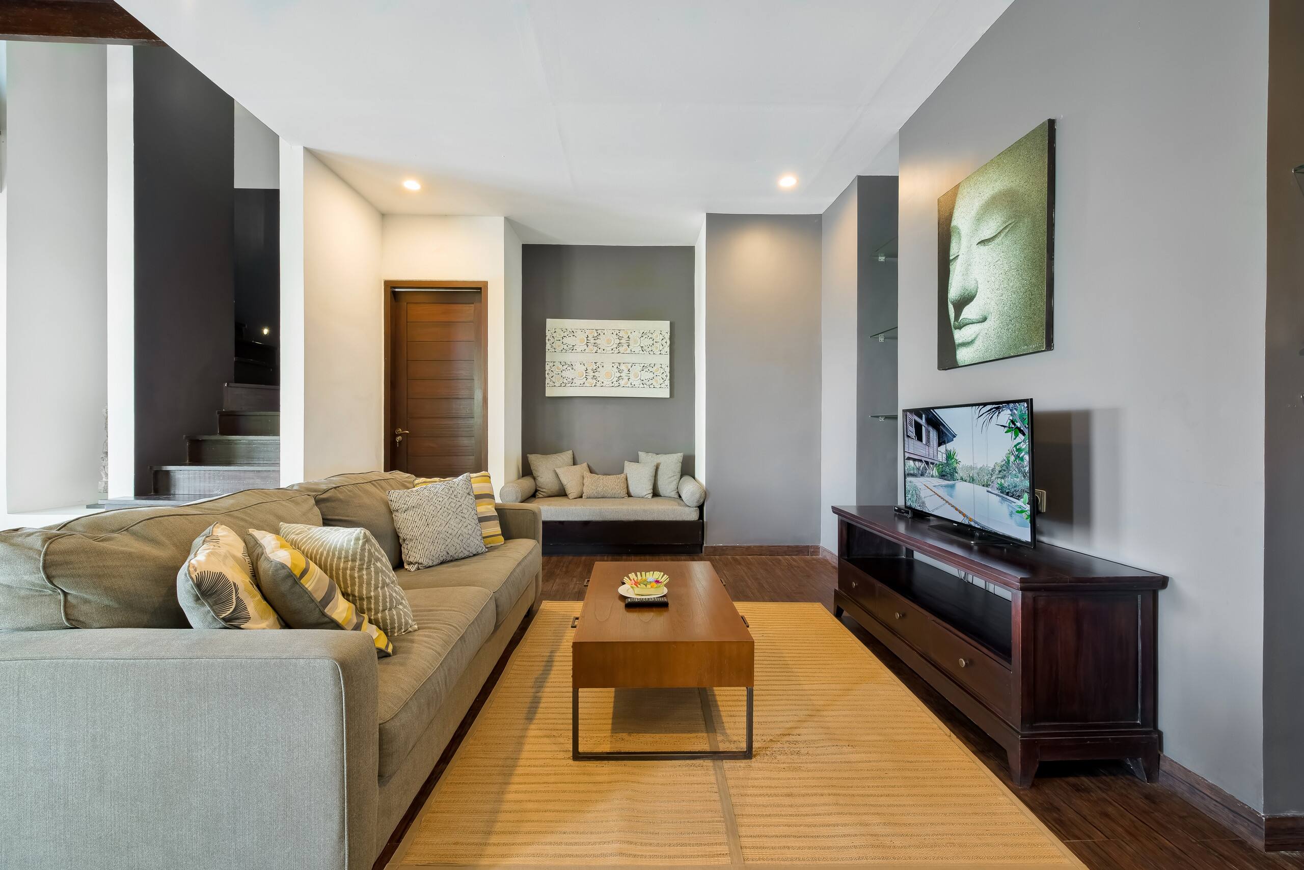 7-Bedroom Villa with Infinity Pool & Jungle Views 15