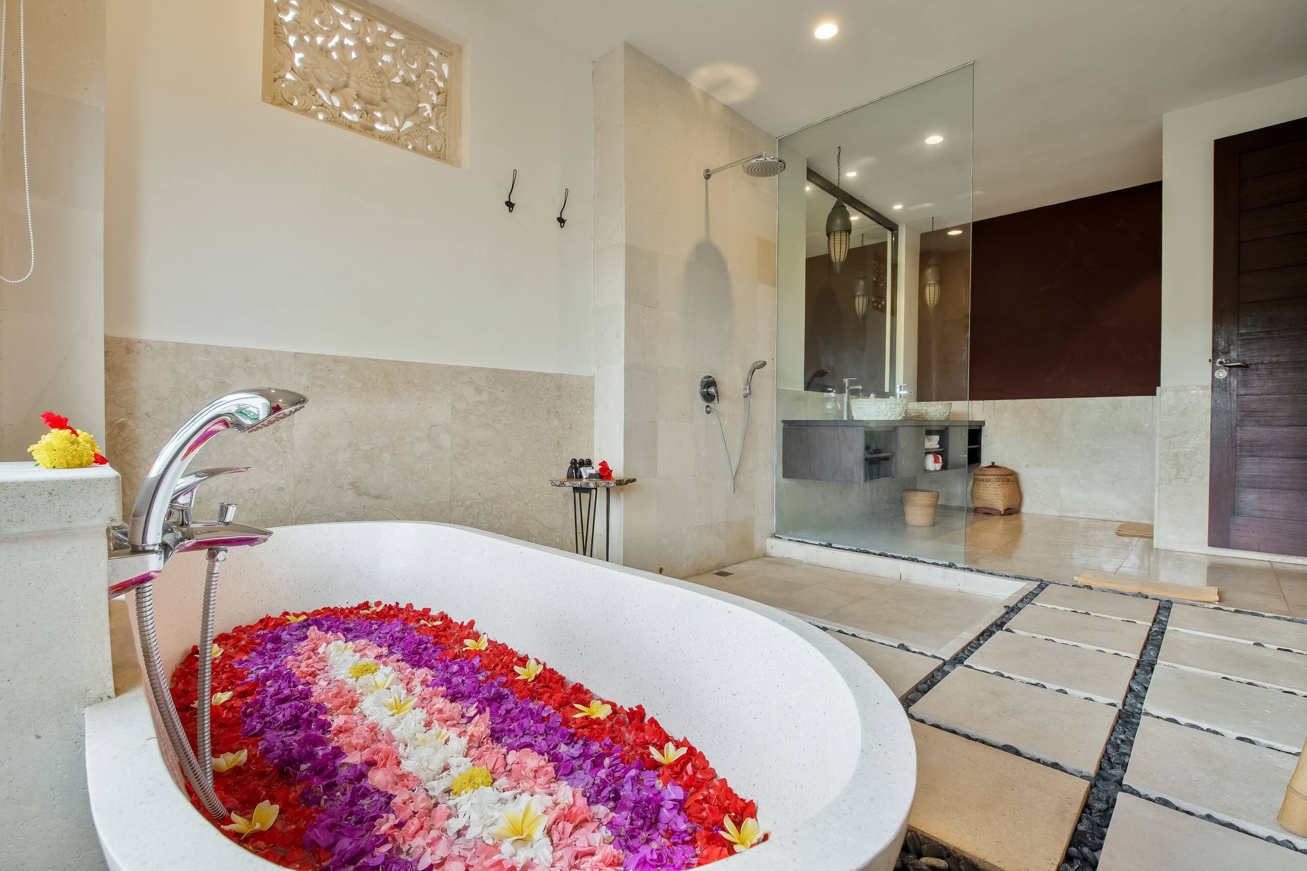 7-Bedroom Villa with Infinity Pool & Jungle Views 20