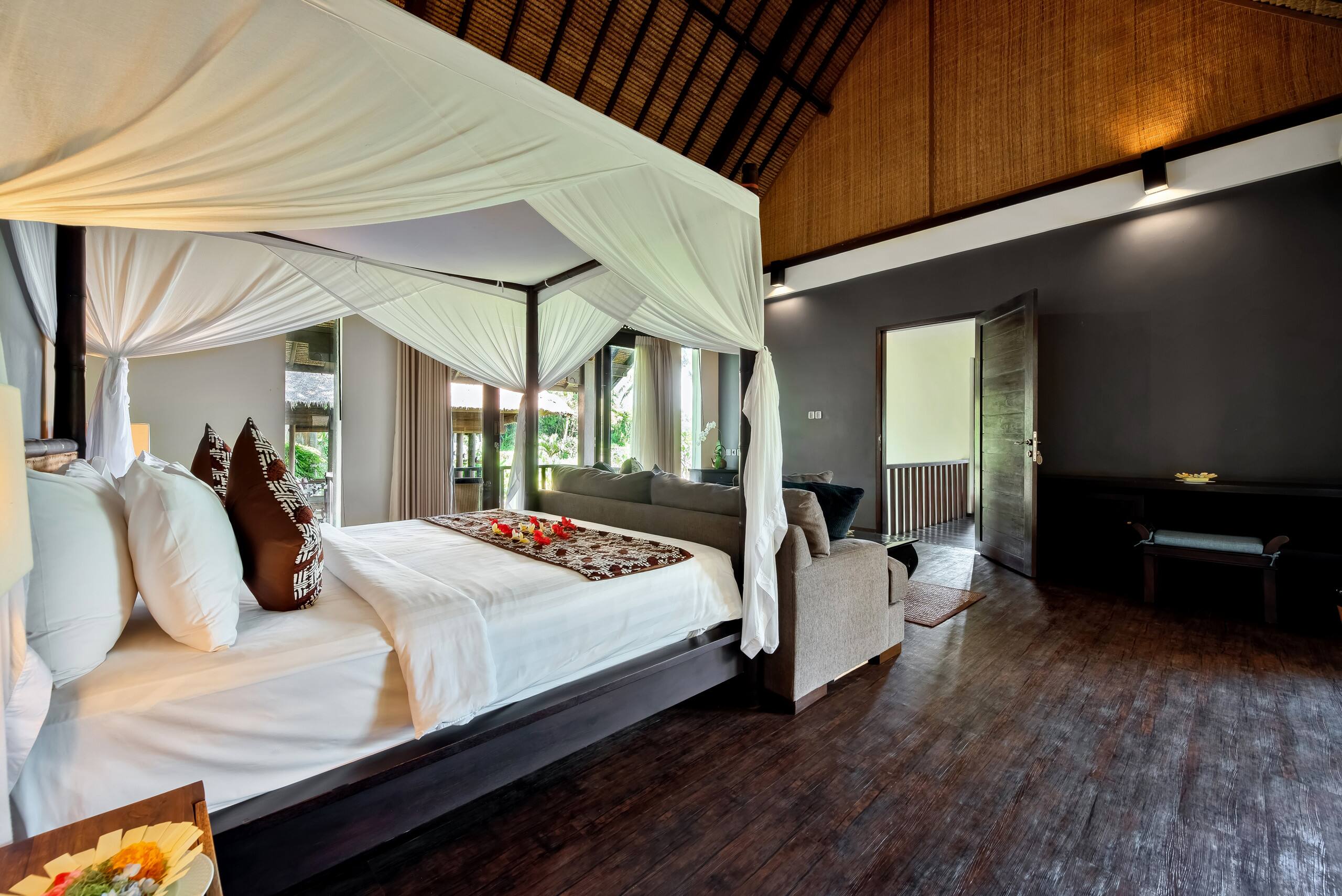 7-Bedroom Villa with Infinity Pool & Jungle Views 27