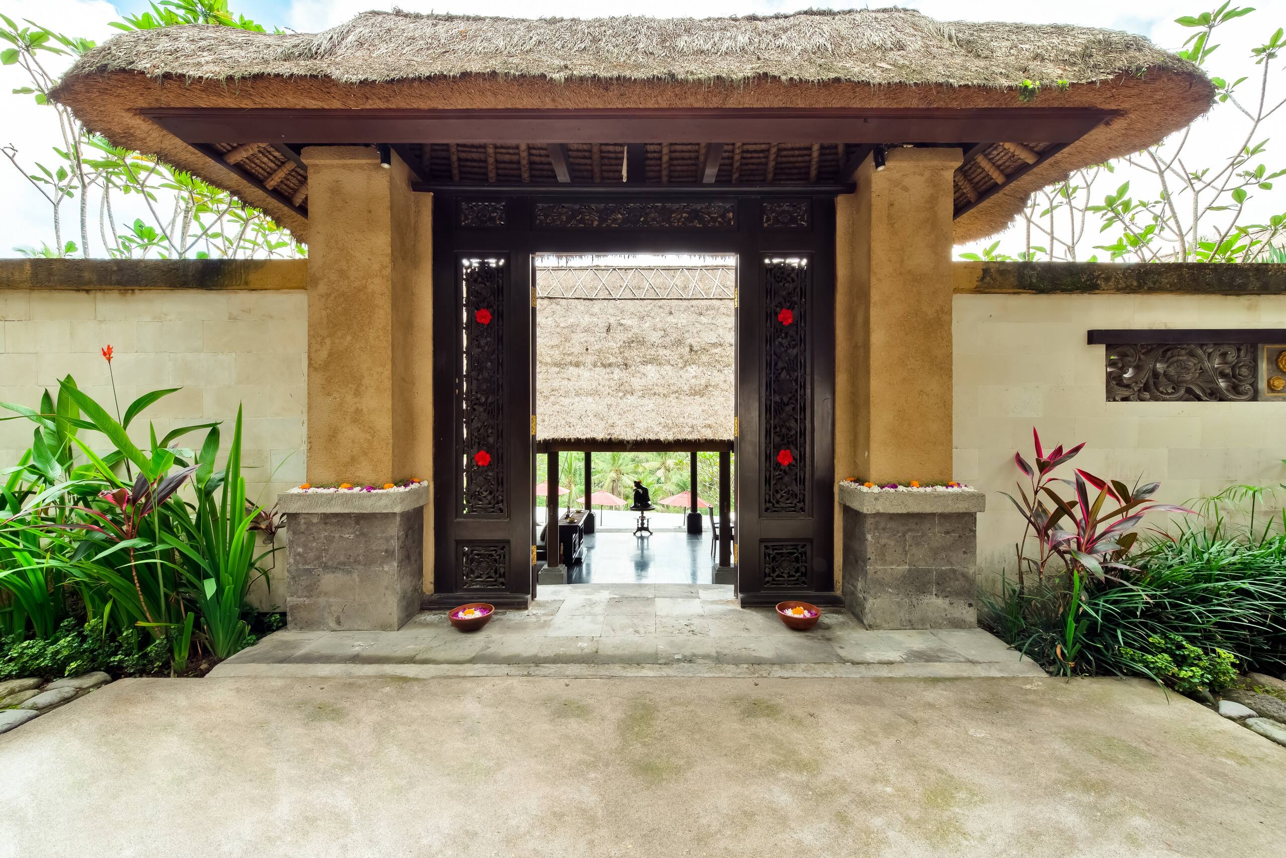 7-Bedroom Villa with Infinity Pool & Jungle Views 8