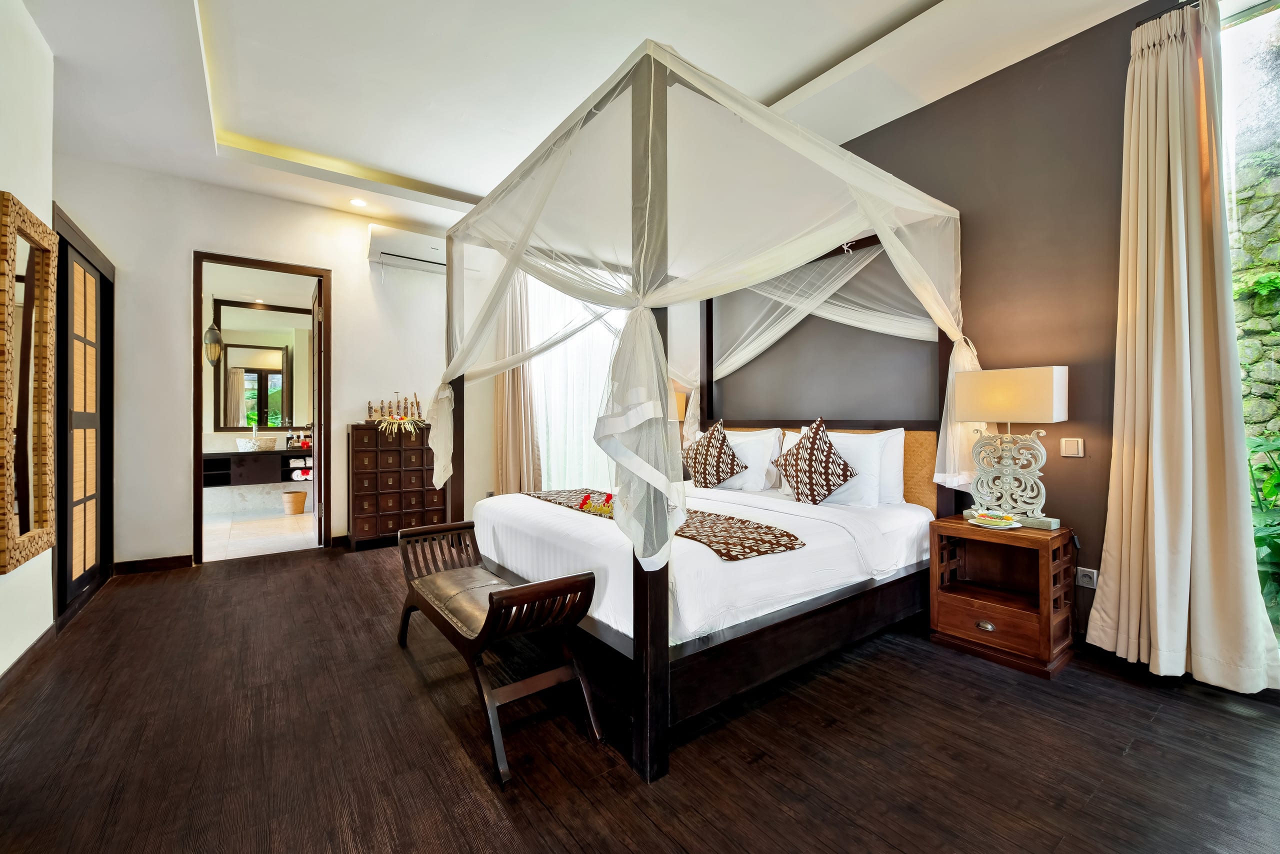 7-Bedroom Villa with Infinity Pool & Jungle Views 18
