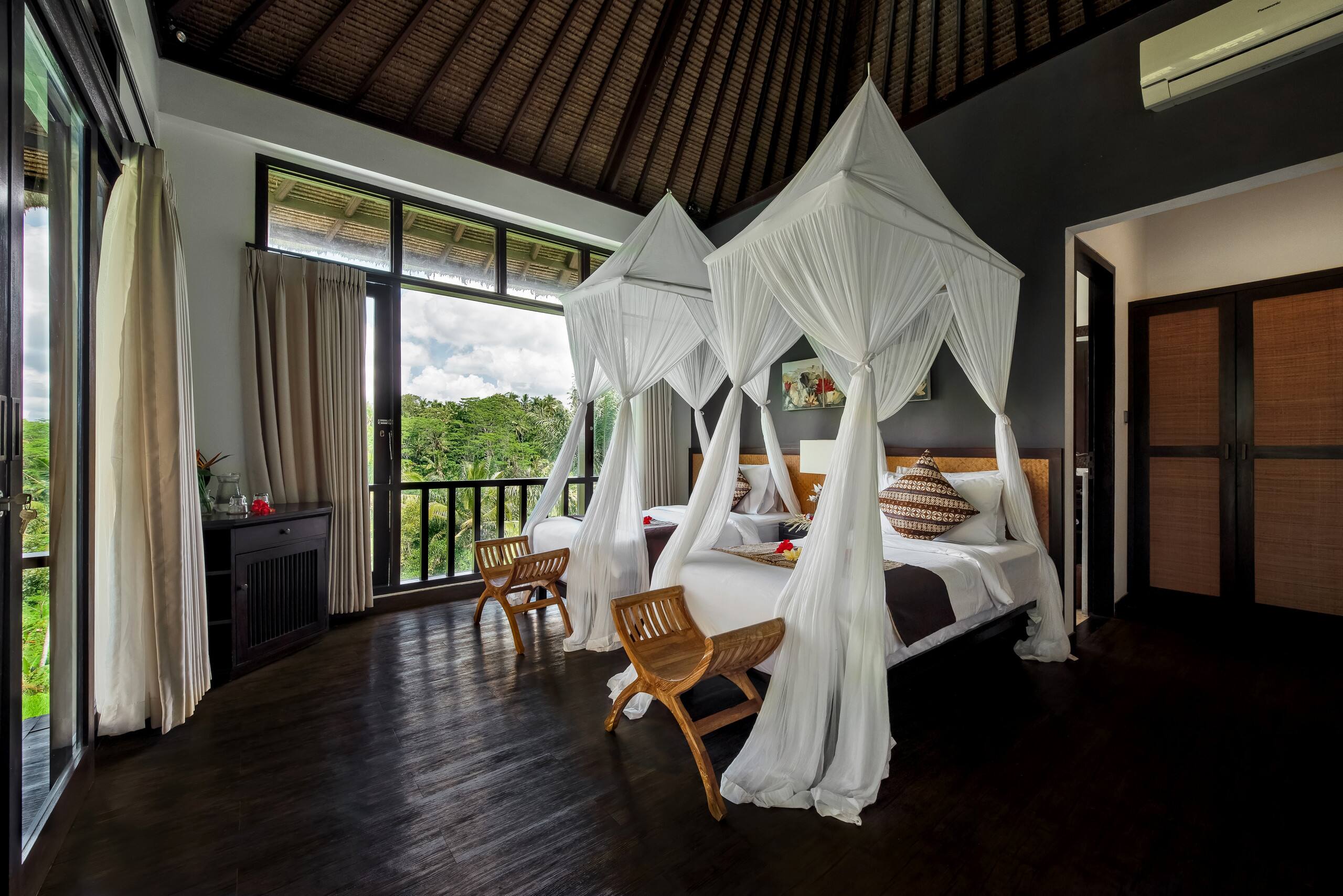 7-Bedroom Villa with Infinity Pool & Jungle Views 23