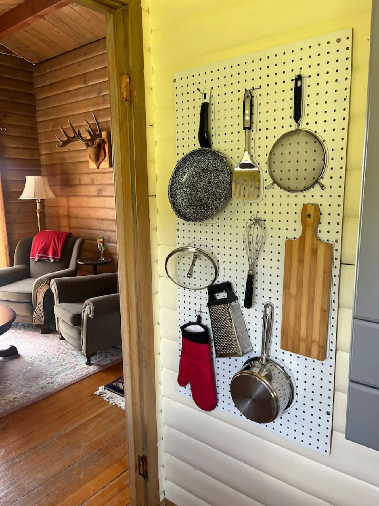 Flint Rock Ranch: Cabin, Deck, Fire Pit, Hottub 12