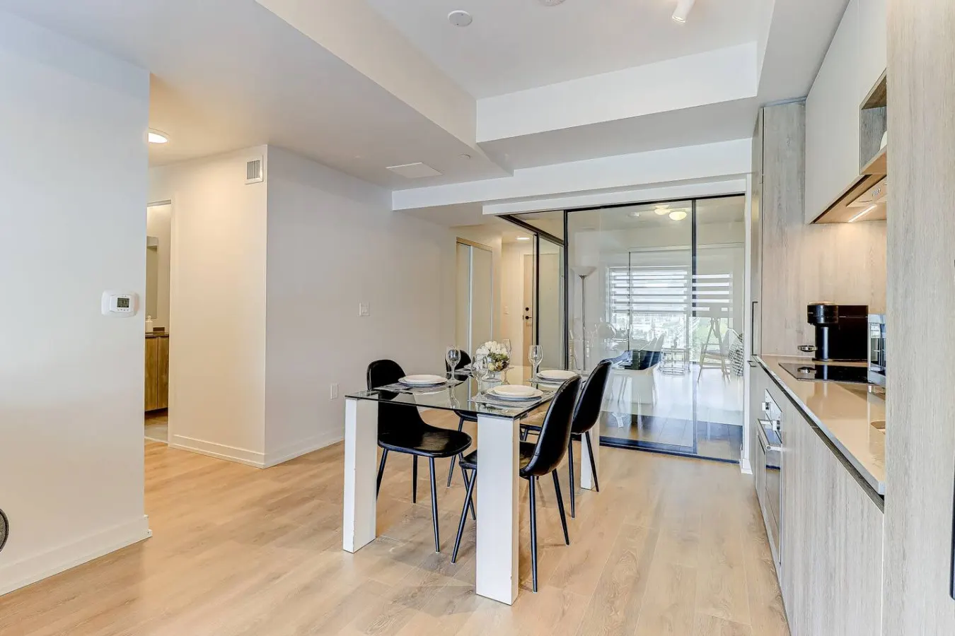3BR Retreat in Artistic Junction Gym High Park 15