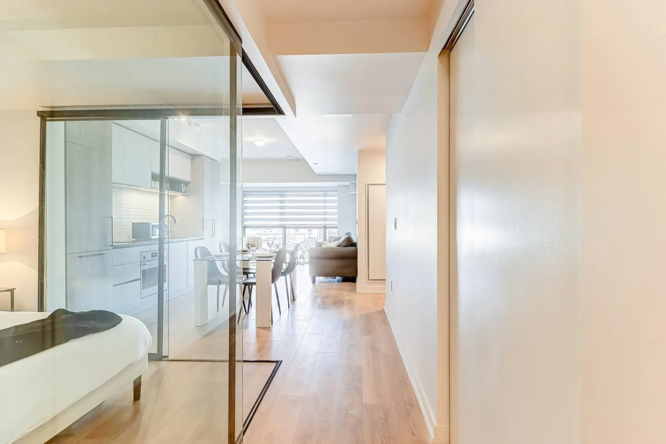 3BR Retreat in Artistic Junction Gym High Park 18