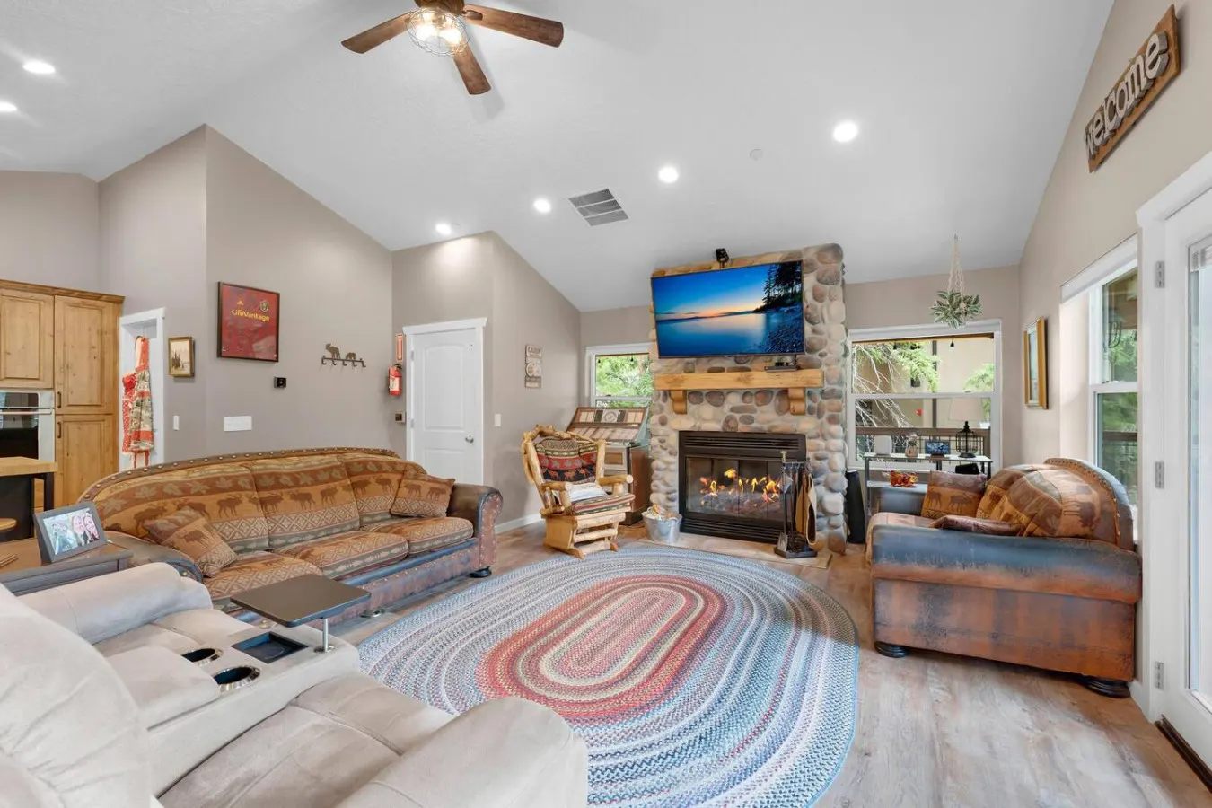 Silver Fork Chalet | 7BR Mountain Lodge + Hot Tub | Sleeps 15 — photo 2