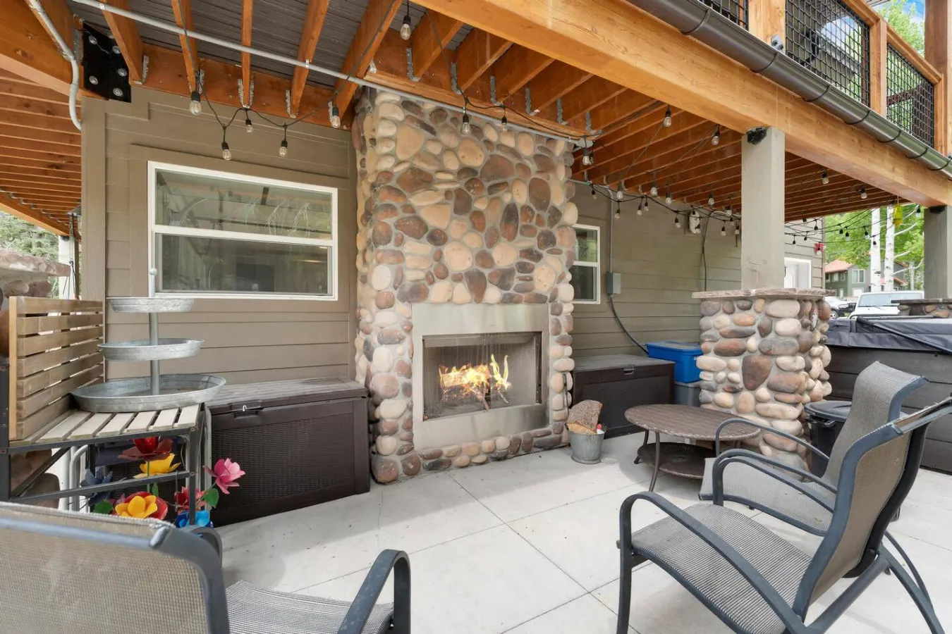 Silver Fork Chalet 7BR Mountain Lodge + Hot Tub Sleeps 15 14