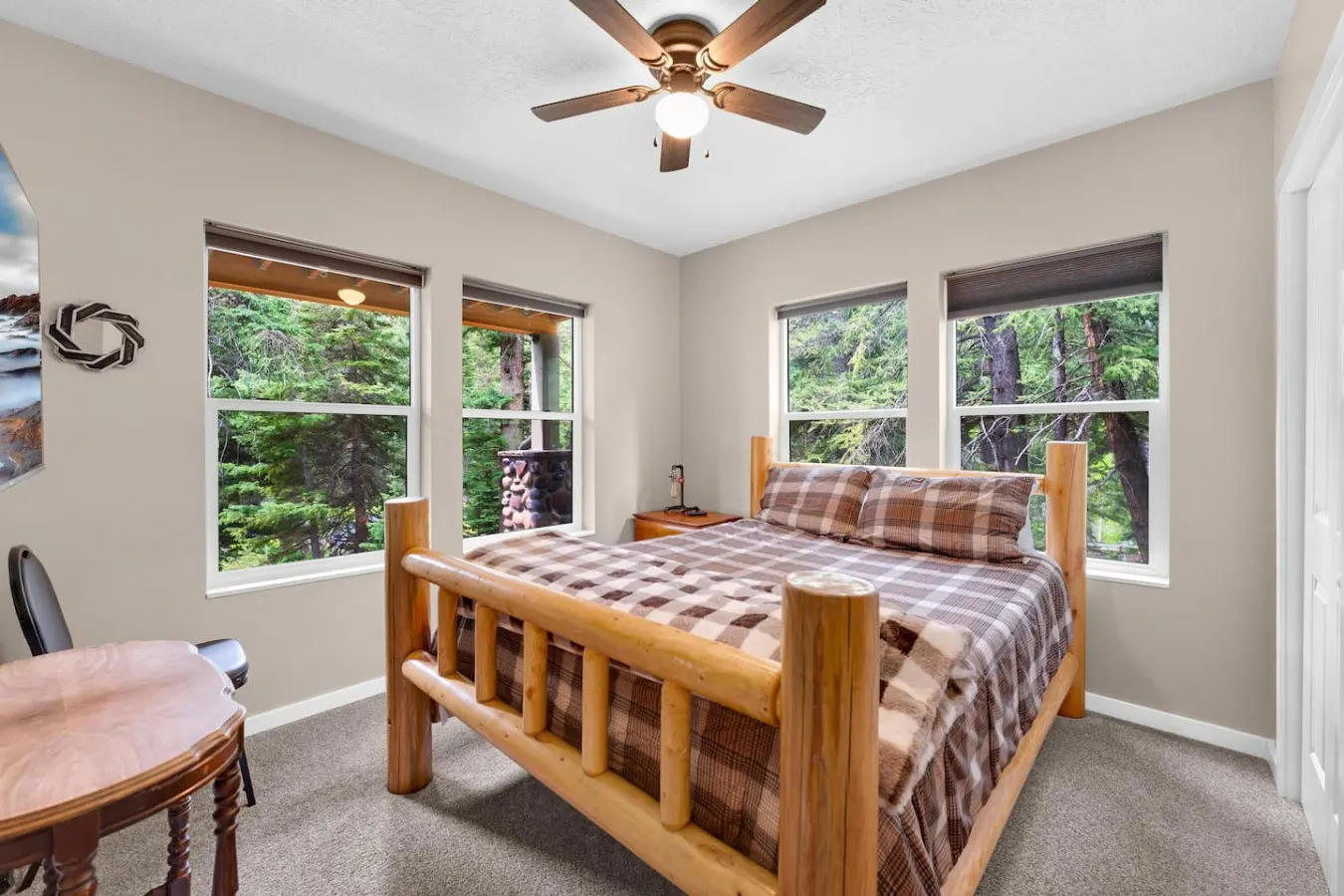 Silver Fork Chalet 7BR Mountain Lodge + Hot Tub Sleeps 15 17