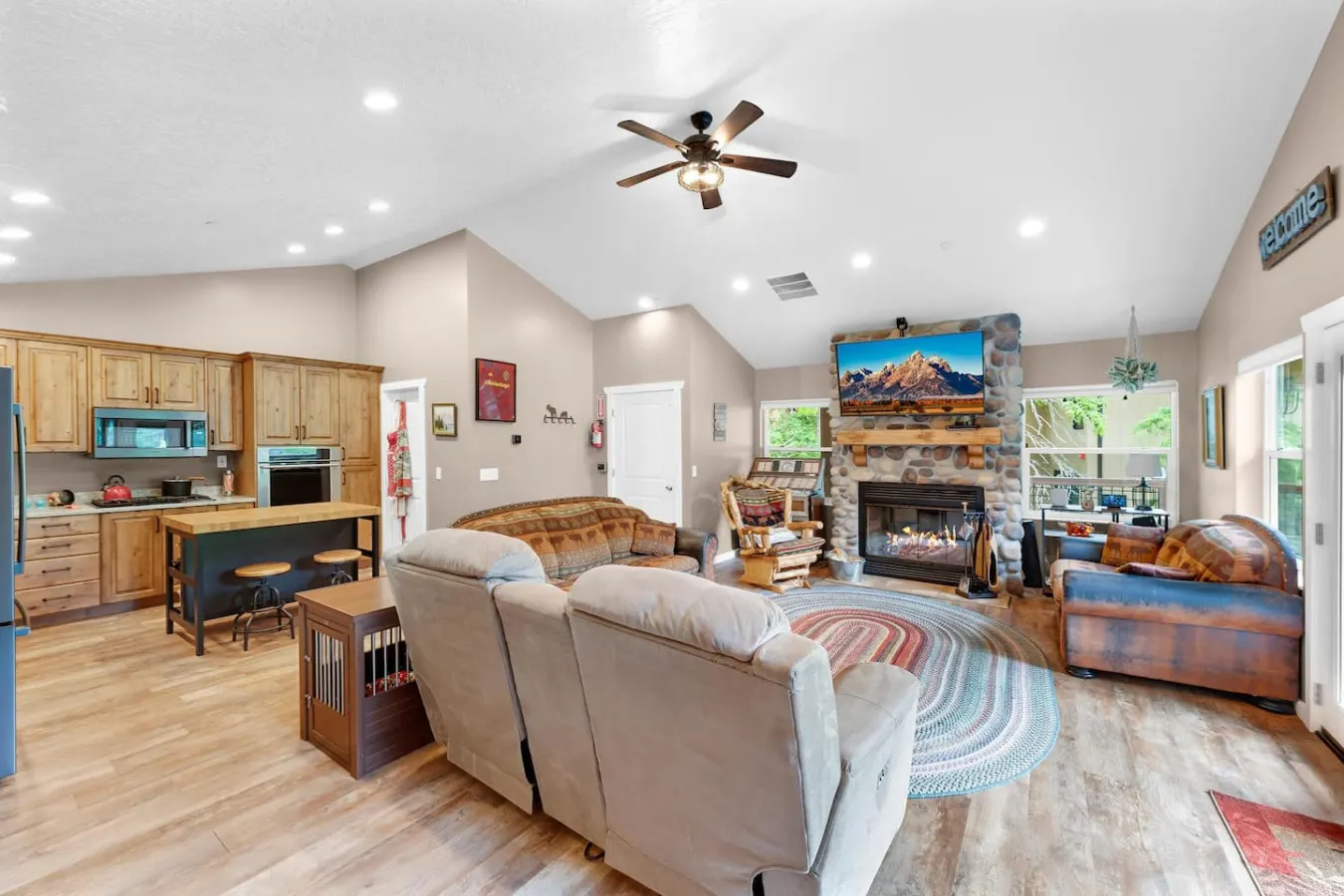 Silver Fork Chalet | 7BR Mountain Lodge + Hot Tub | Sleeps 15 — photo 4