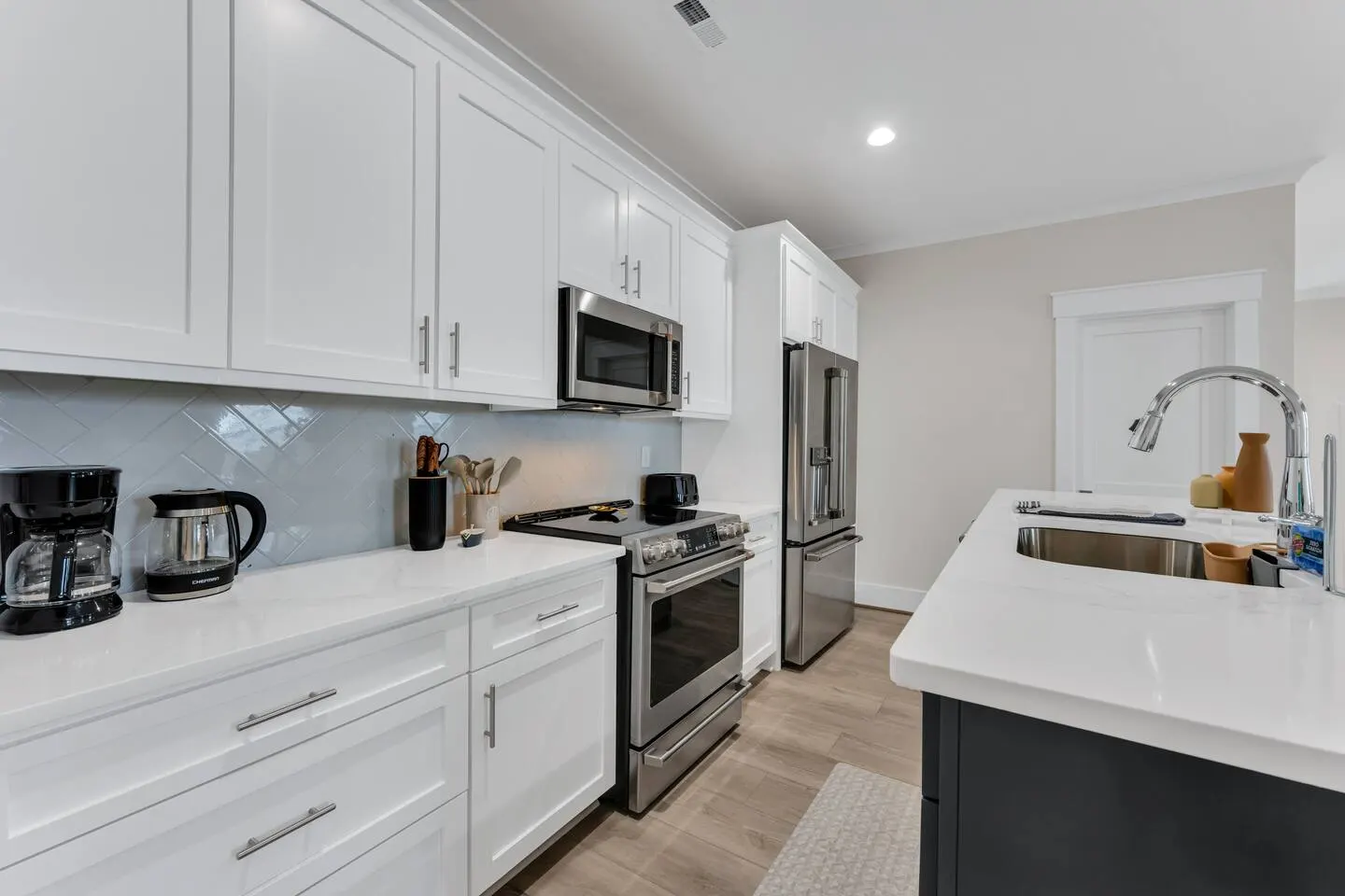 ViBe District 4BR Pet Friendly + 30+ Nights 11