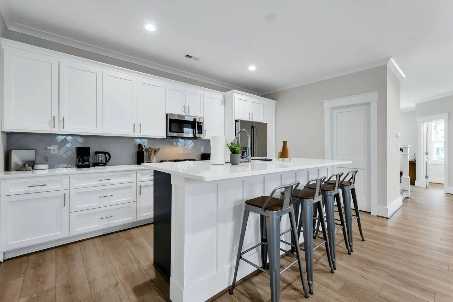ViBe District 4BR Pet Friendly + 30+ Nights 12