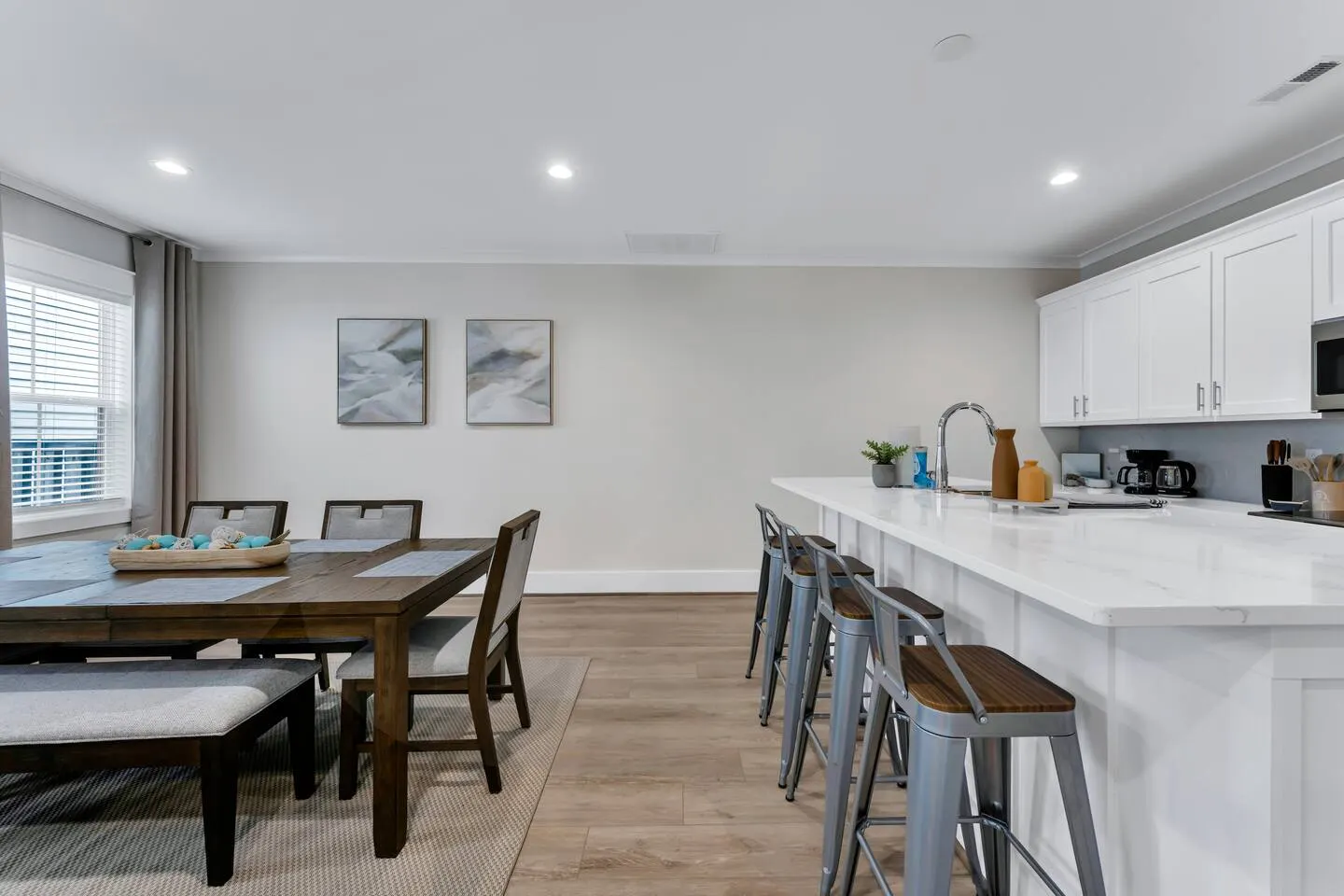 ViBe District 4BR Pet Friendly + 30+ Nights 14