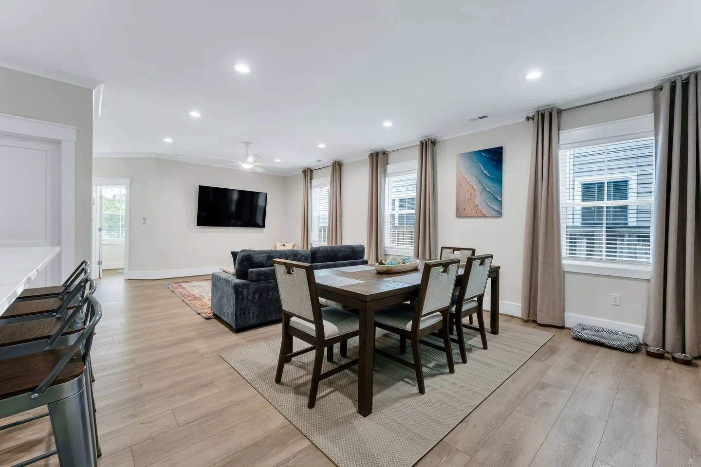 ViBe District 4BR Pet Friendly + 30+ Nights 15