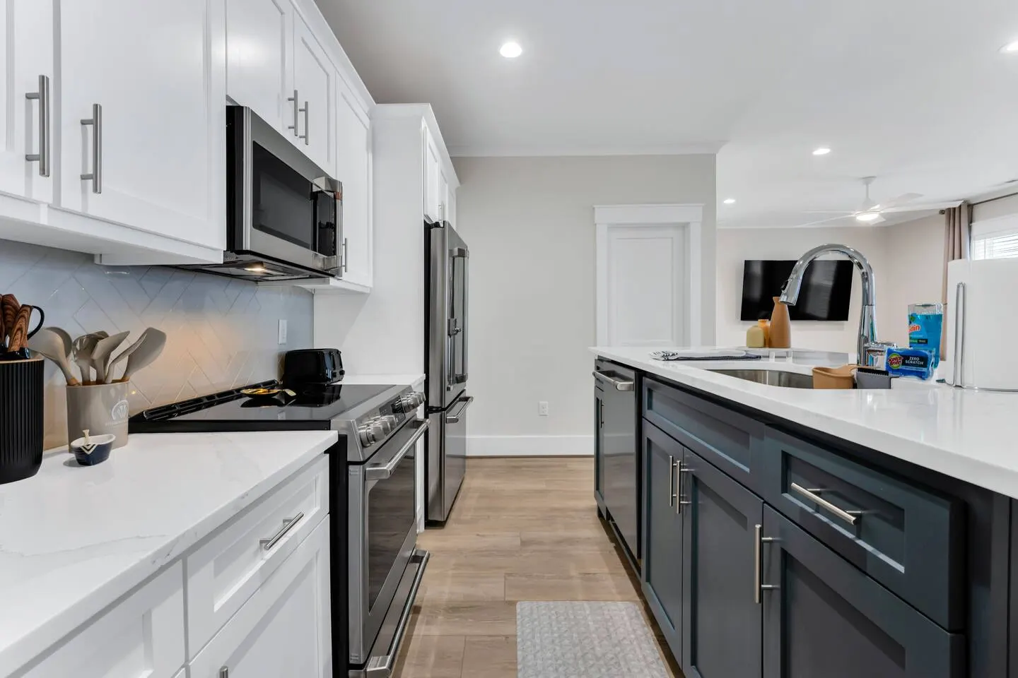 ViBe District 4BR Pet Friendly + 30+ Nights 18