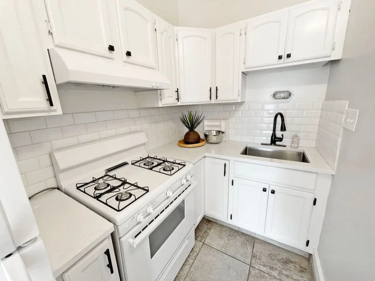 Mt Adams 2BR Deck River Views 3-min to Dtown 3