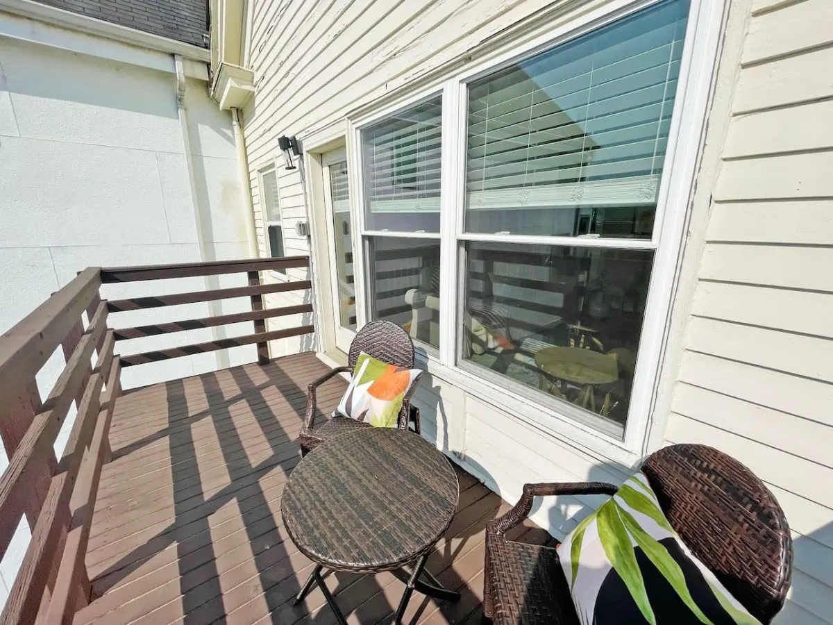 Mt Adams 2BR Deck River Views 3-min to Dtown 6