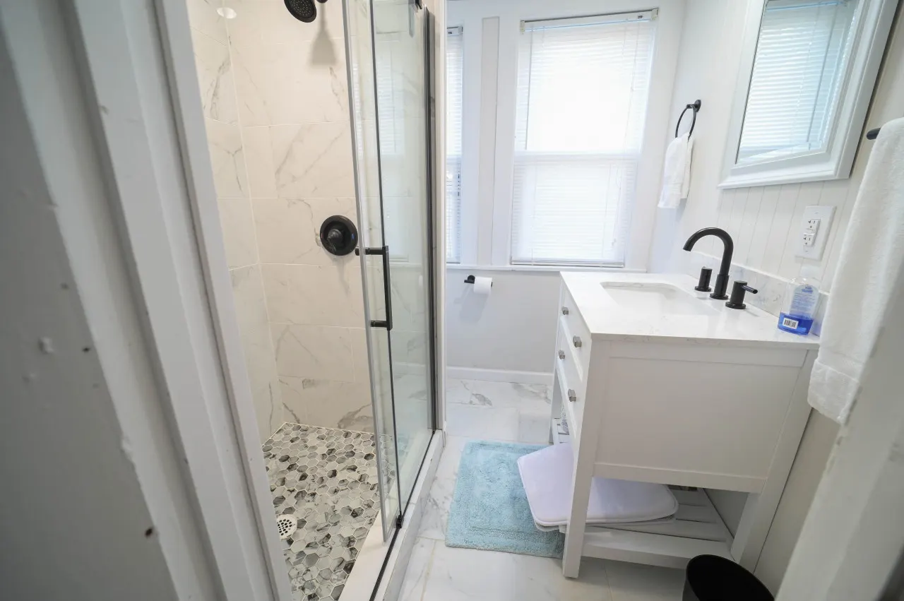 Compass Rose Historic Oneida Lakefront Condo 4 11