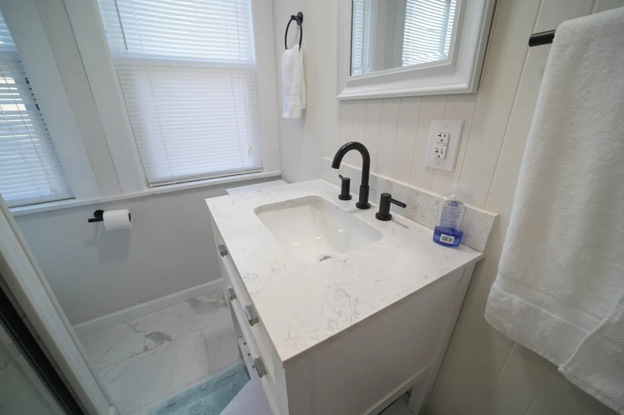 Compass Rose Historic Oneida Lakefront Condo 4 15