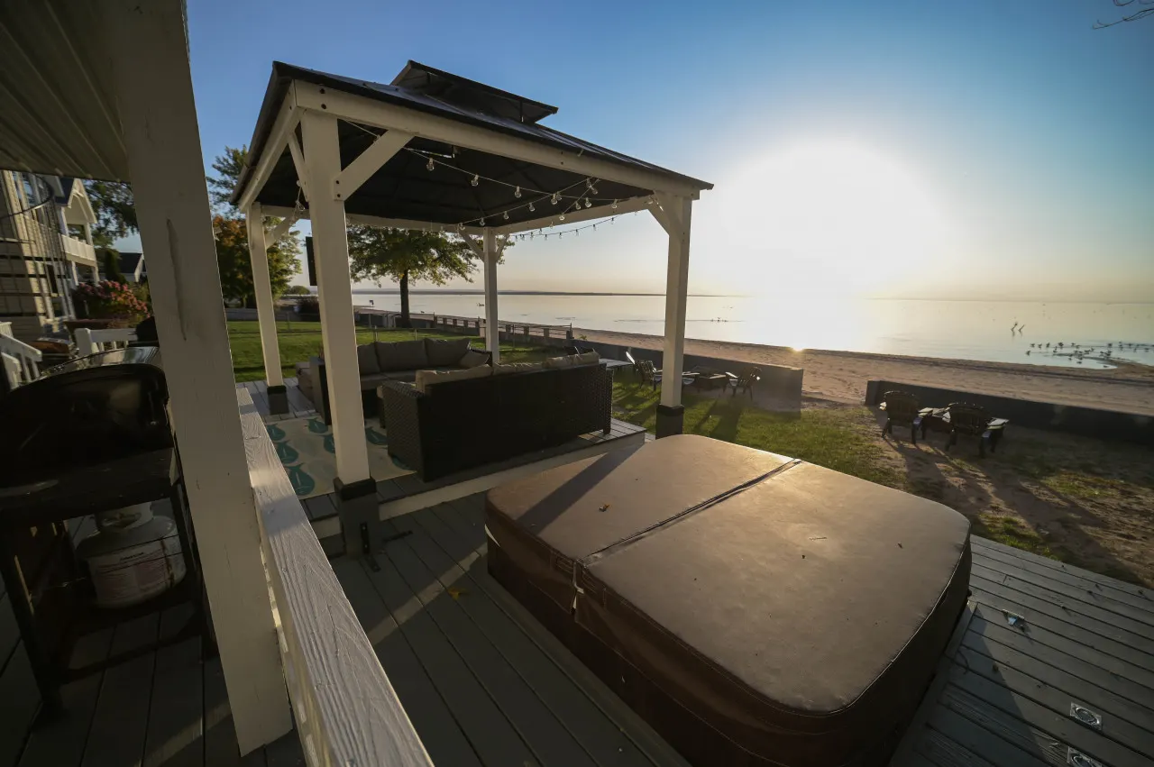 Compass Rose | Historic Oneida Lakefront Condo 4 — photo 3