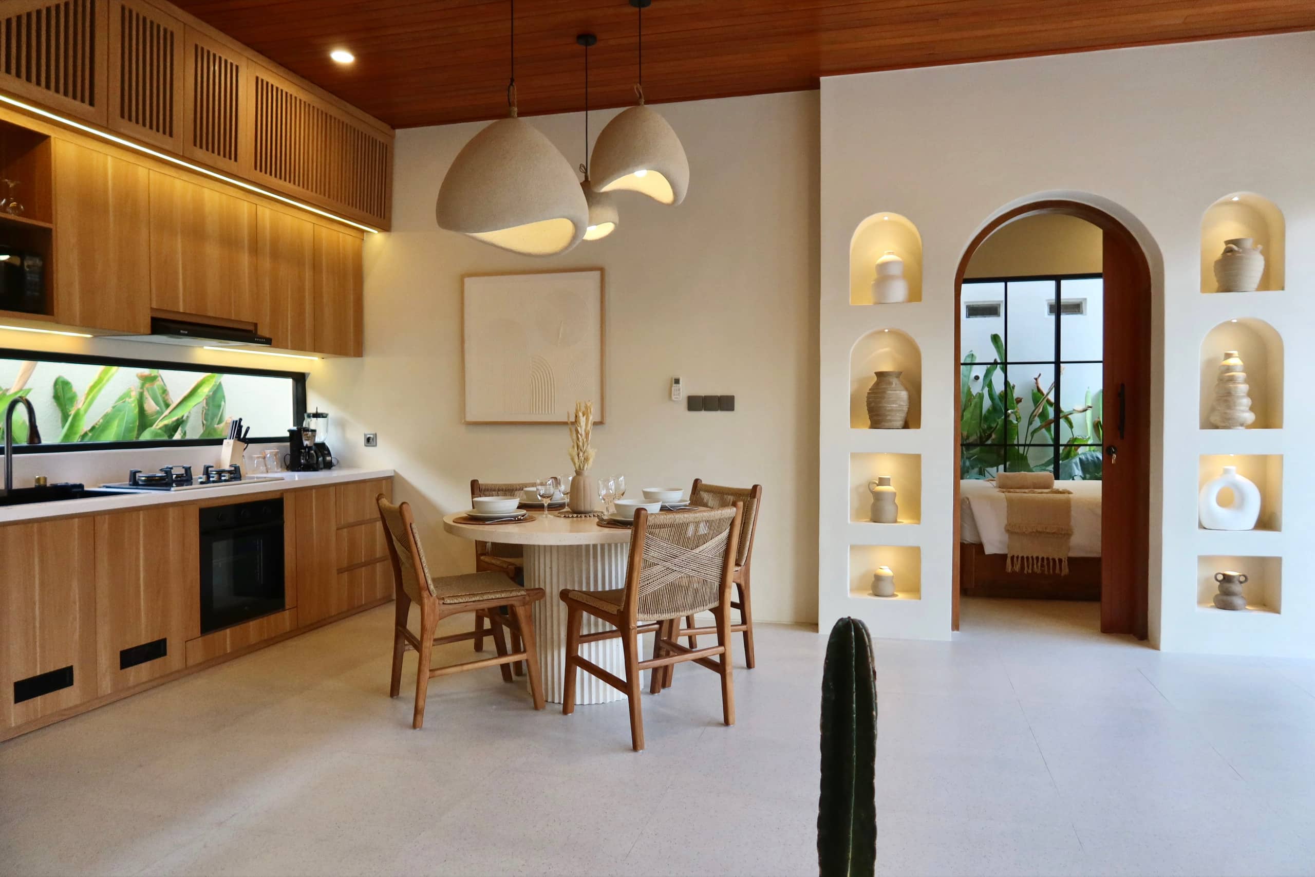 NEW! 2BR Villa on the edge of Berawa Beach Canggu — photo 2