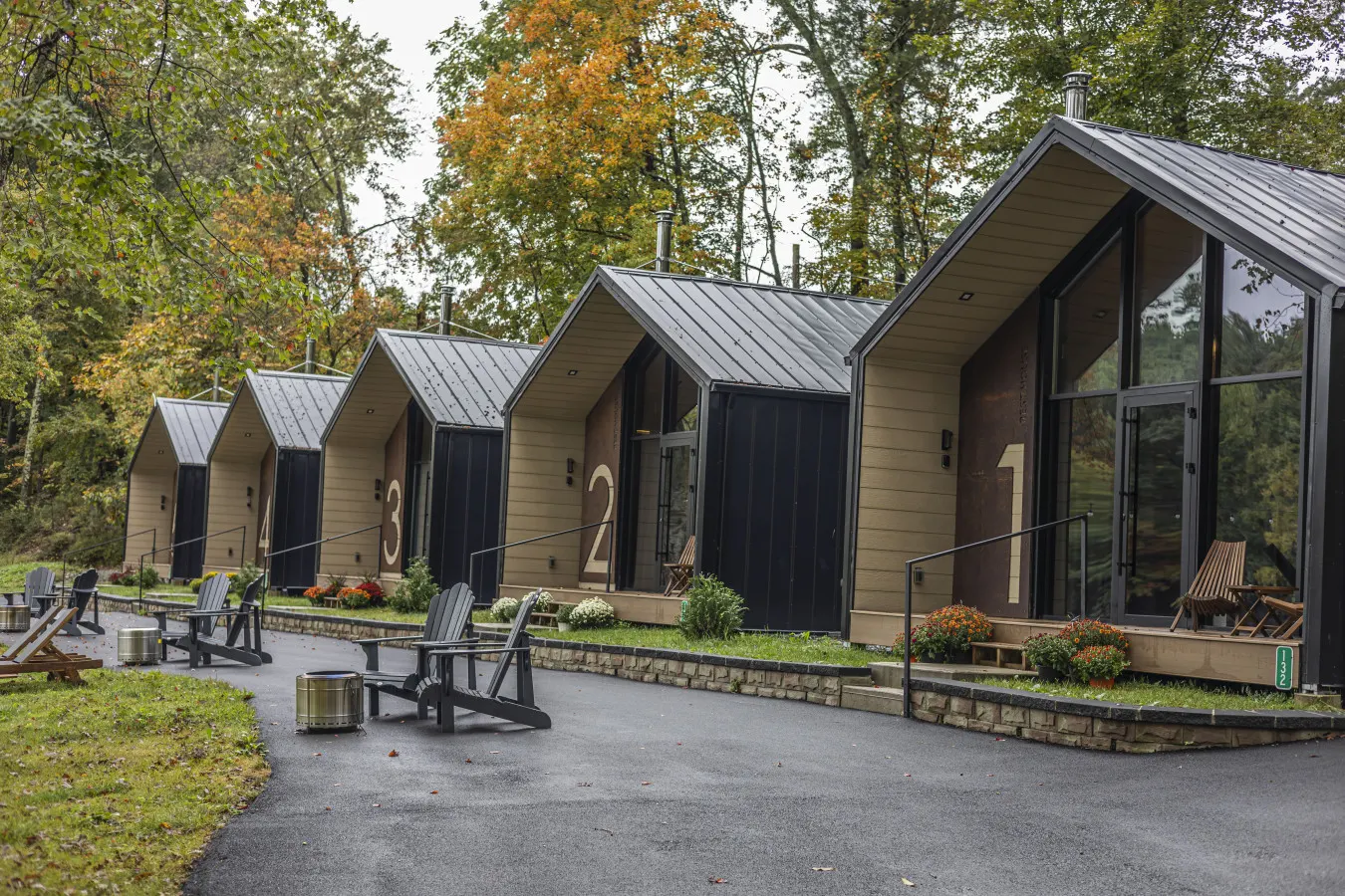 Rustic Lakefront Chalet #3/ Pocono, 5 min Camelback — photo 4