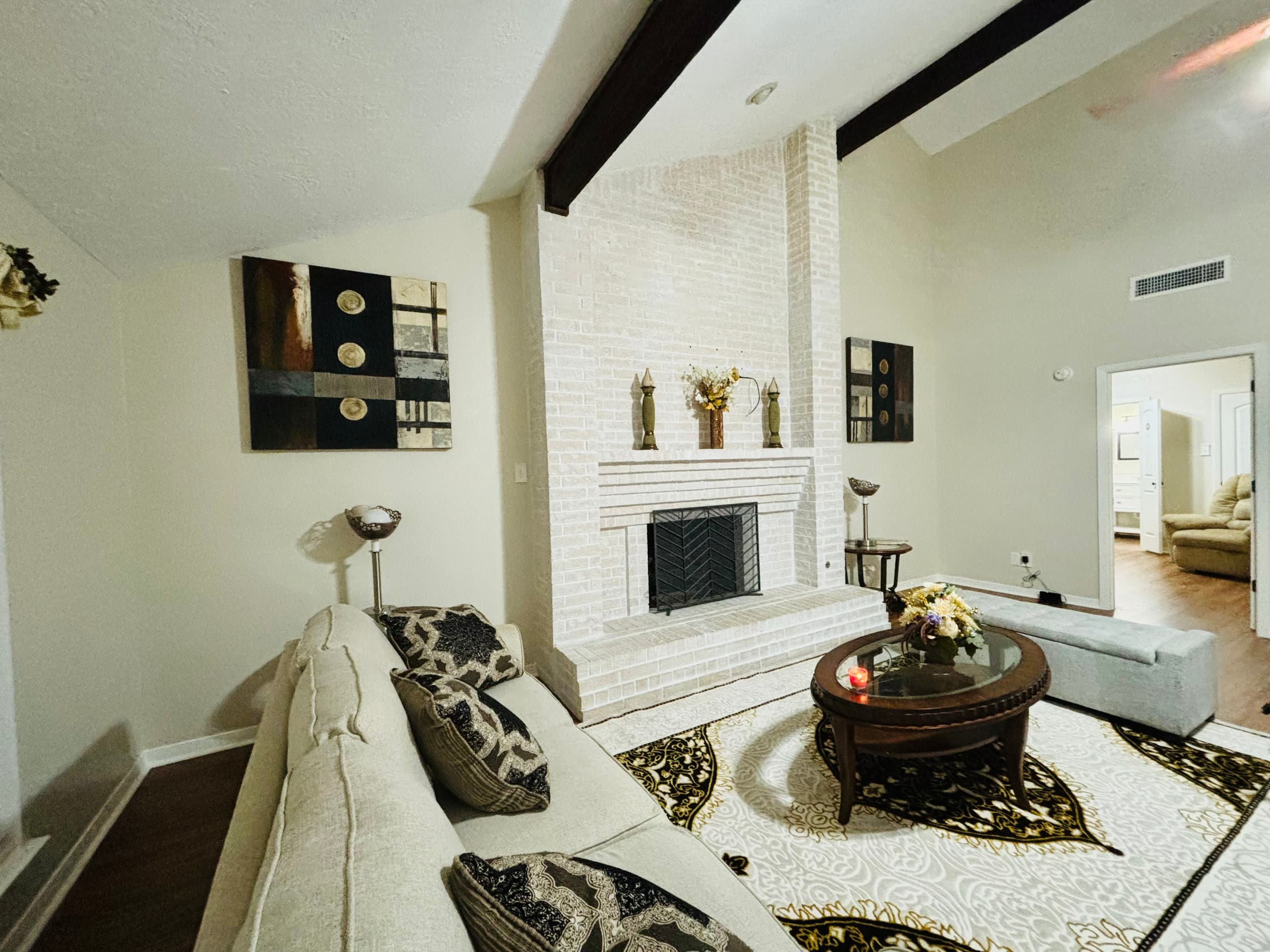 Central Suburban Stay