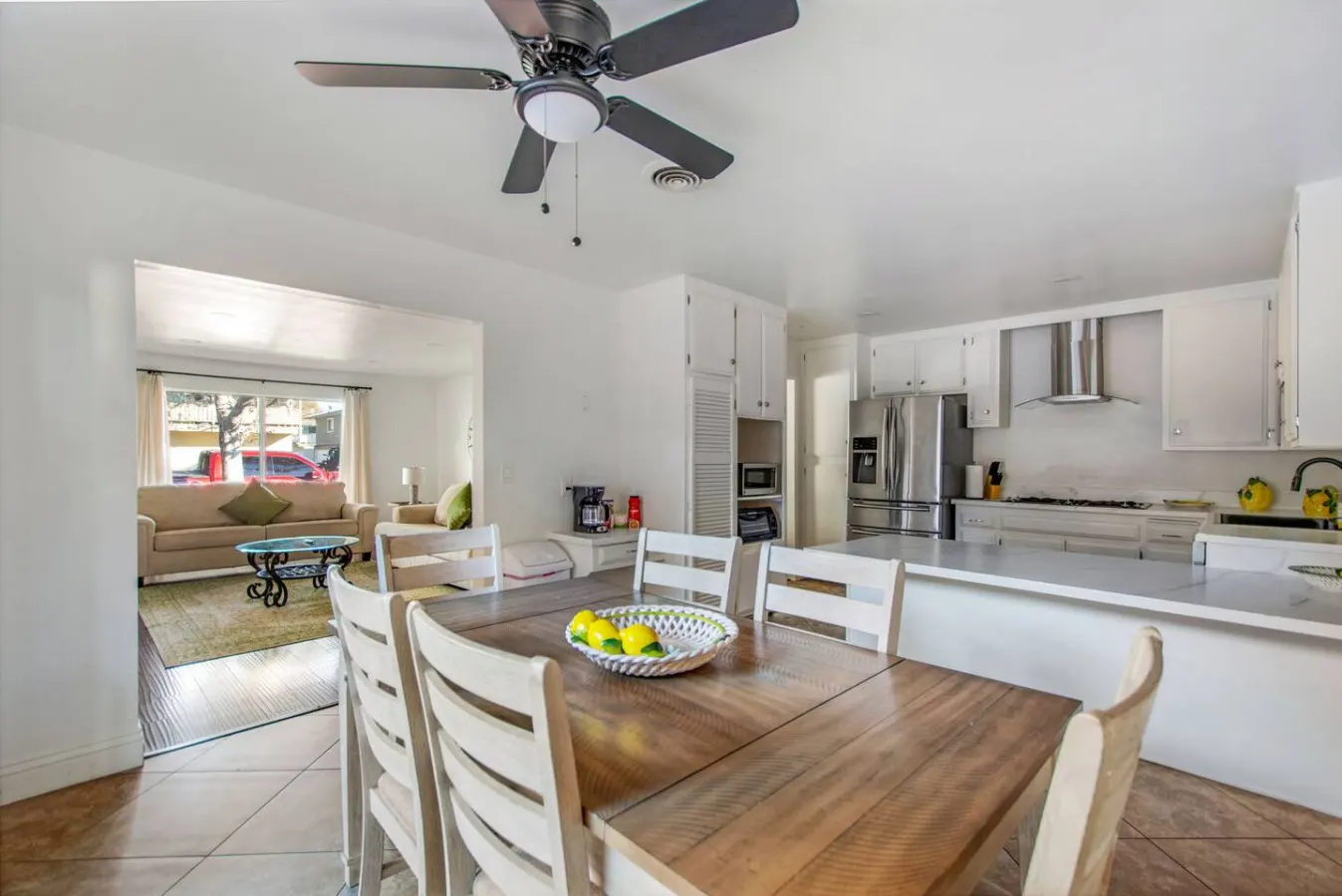 3Bed/2Bath | Close To South Coast Plaza & Freeway — photo 4