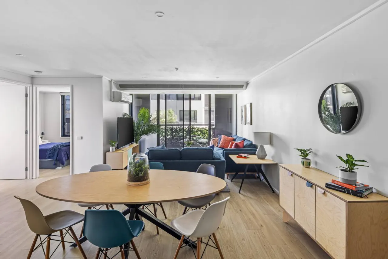Anya - Spacious Resort Melbourne Apartment 2