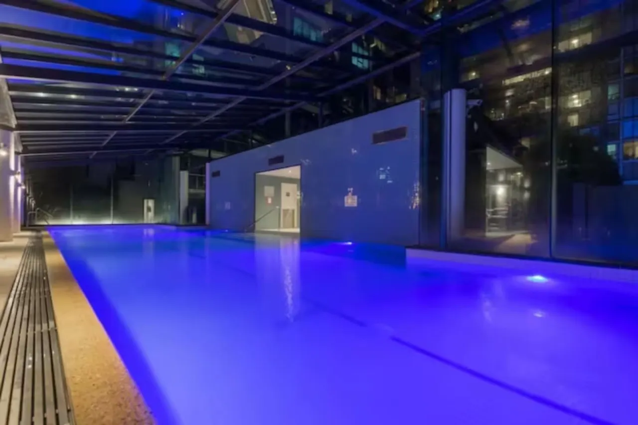 Anya - Spacious Resort Melbourne Apartment 20