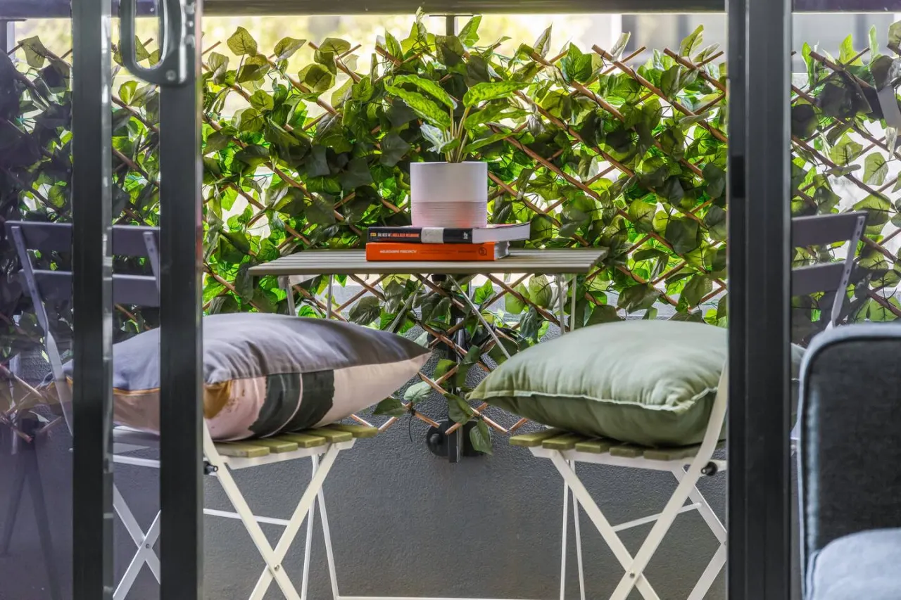 Anya - Spacious Resort Melbourne Apartment 3