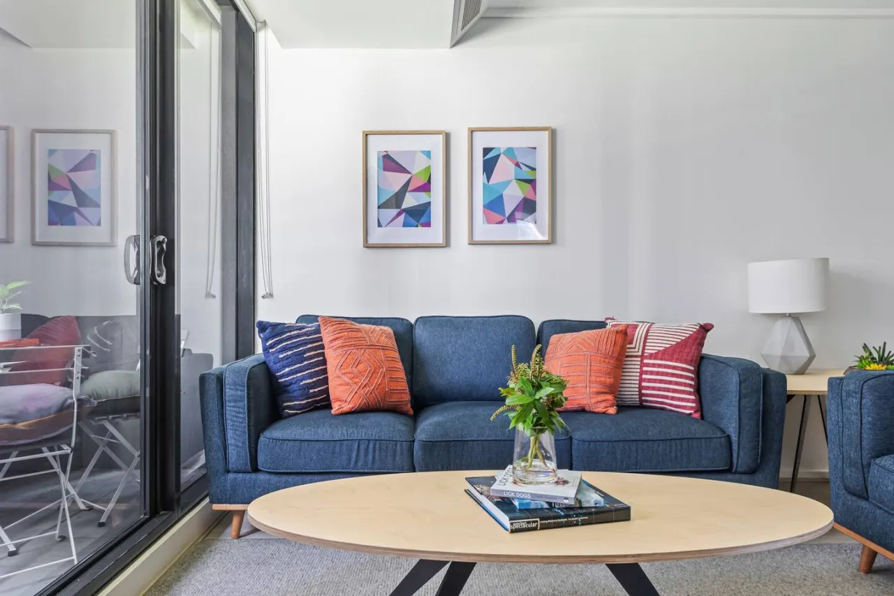 Anya - Spacious Resort Melbourne Apartment 4