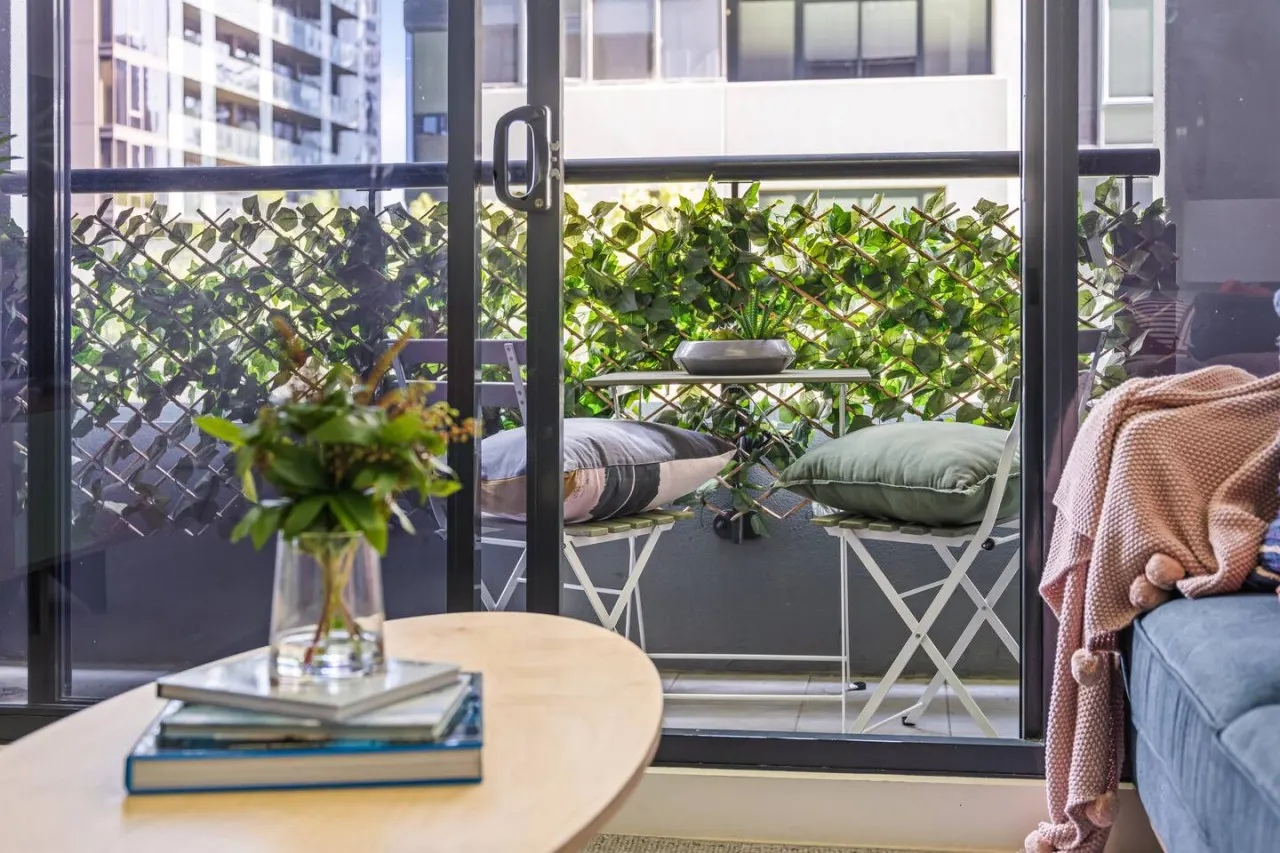 Anya - Spacious Resort Melbourne Apartment 7