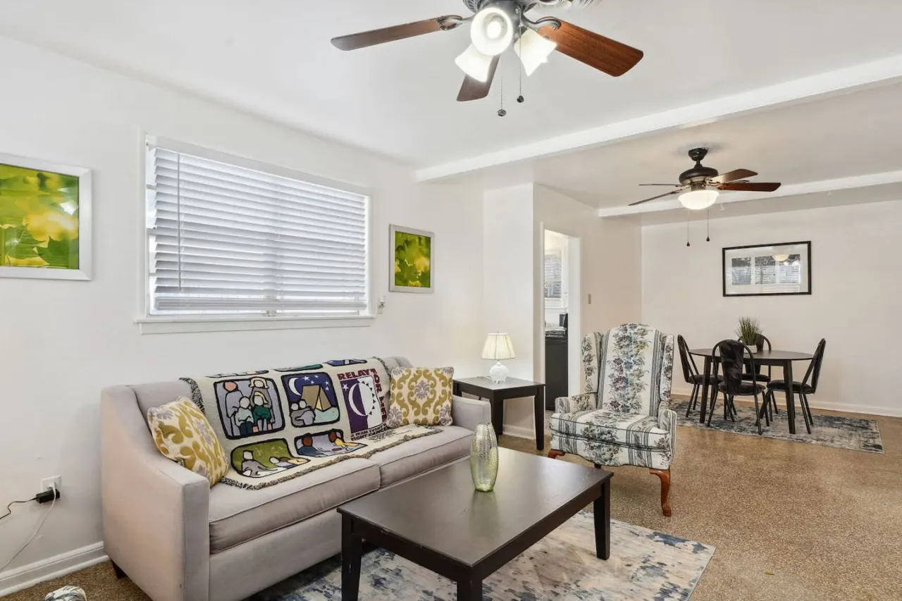 Luxury 2BR Gateway-NOLA Escape with Carport — photo 2