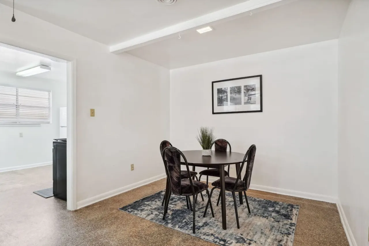 Luxury 2BR Gateway-NOLA Escape with Carport — photo 5