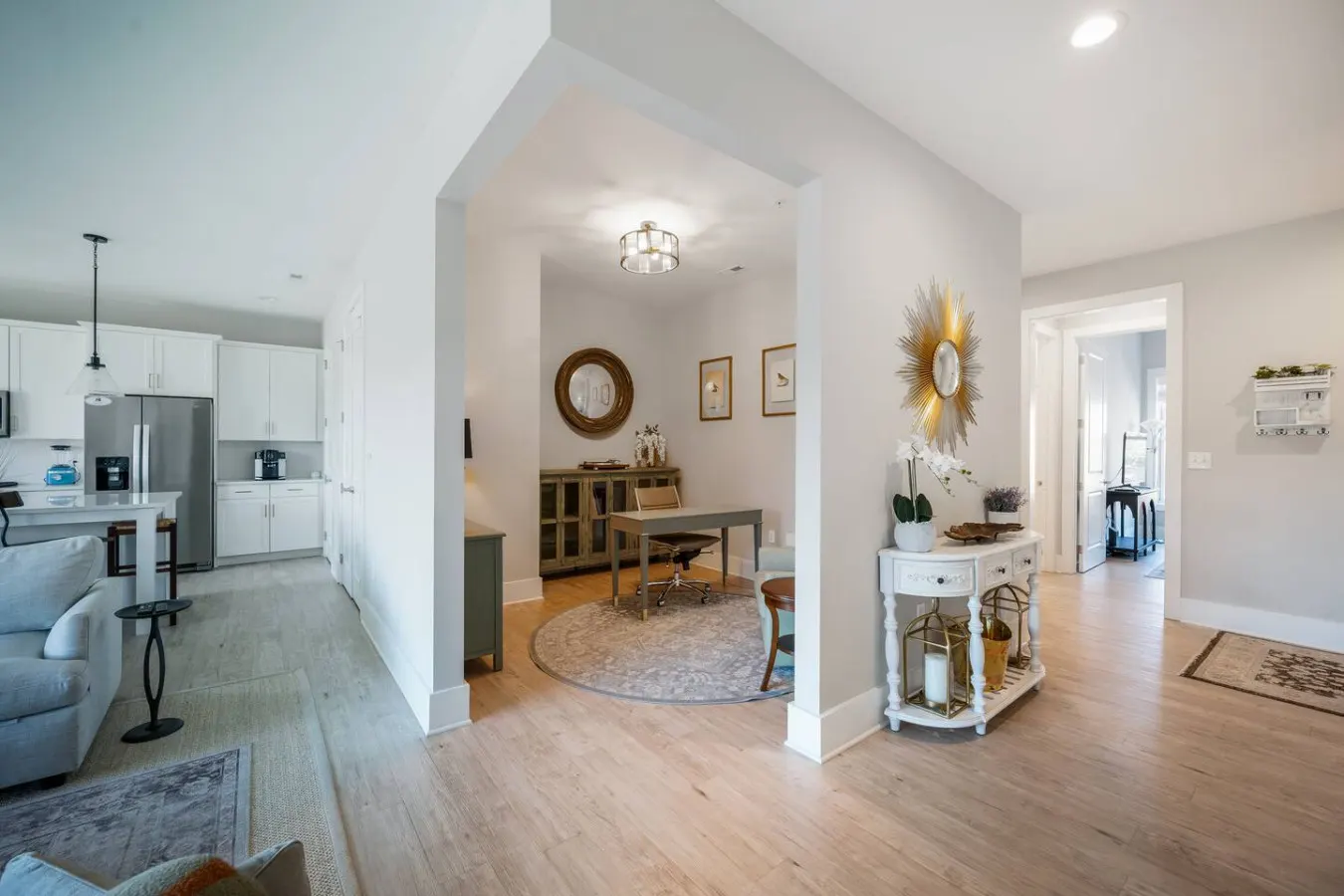 Luxury Downtown Loft Balcony & Rooftop Bar 19