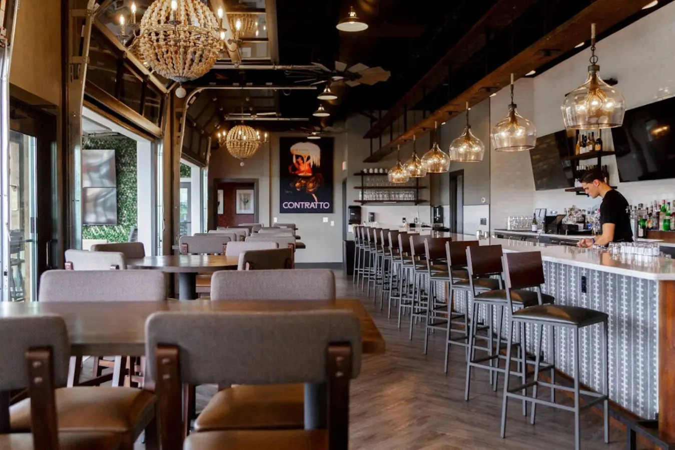 Luxury Downtown Loft Balcony & Rooftop Bar 7