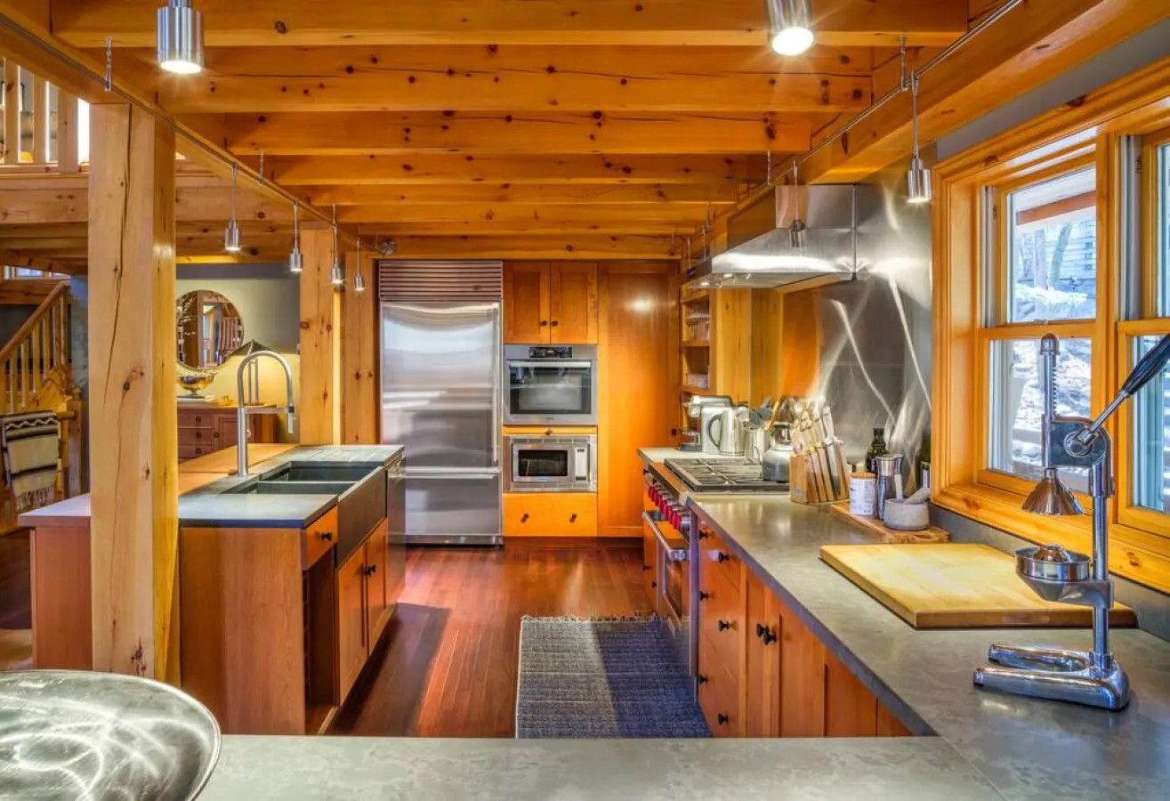 Prv Luxury Banff Hideaway - Family/Group + Hot Tub — photo 2